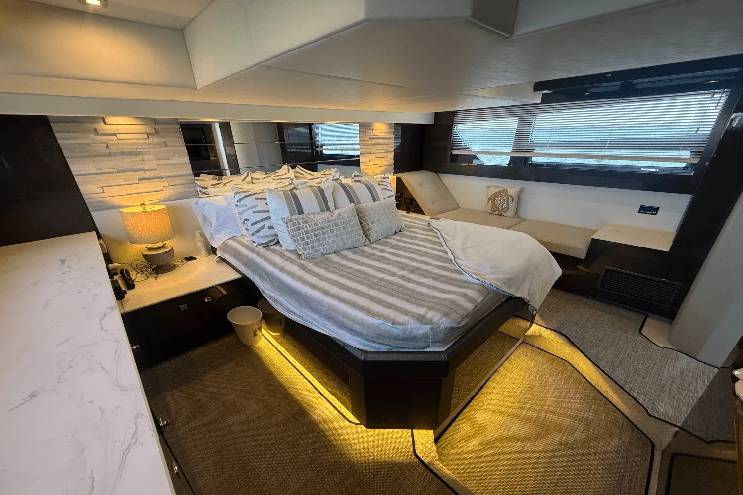 2020 Cruisers Yachts 50 CANTIUS Image Thumbnail #73