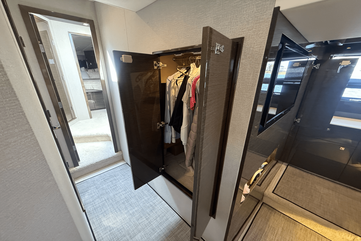 2020 Cruisers Yachts 50 CANTIUS Image Thumbnail #65