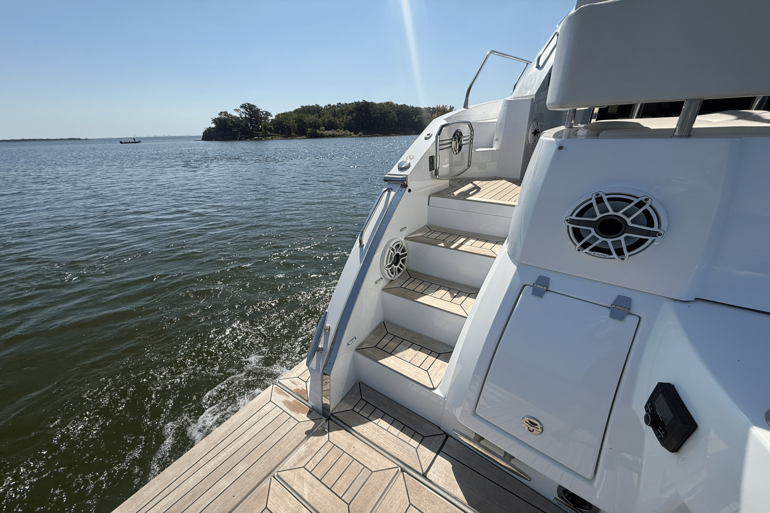 2020 Cruisers Yachts 50 CANTIUS Image Thumbnail #16