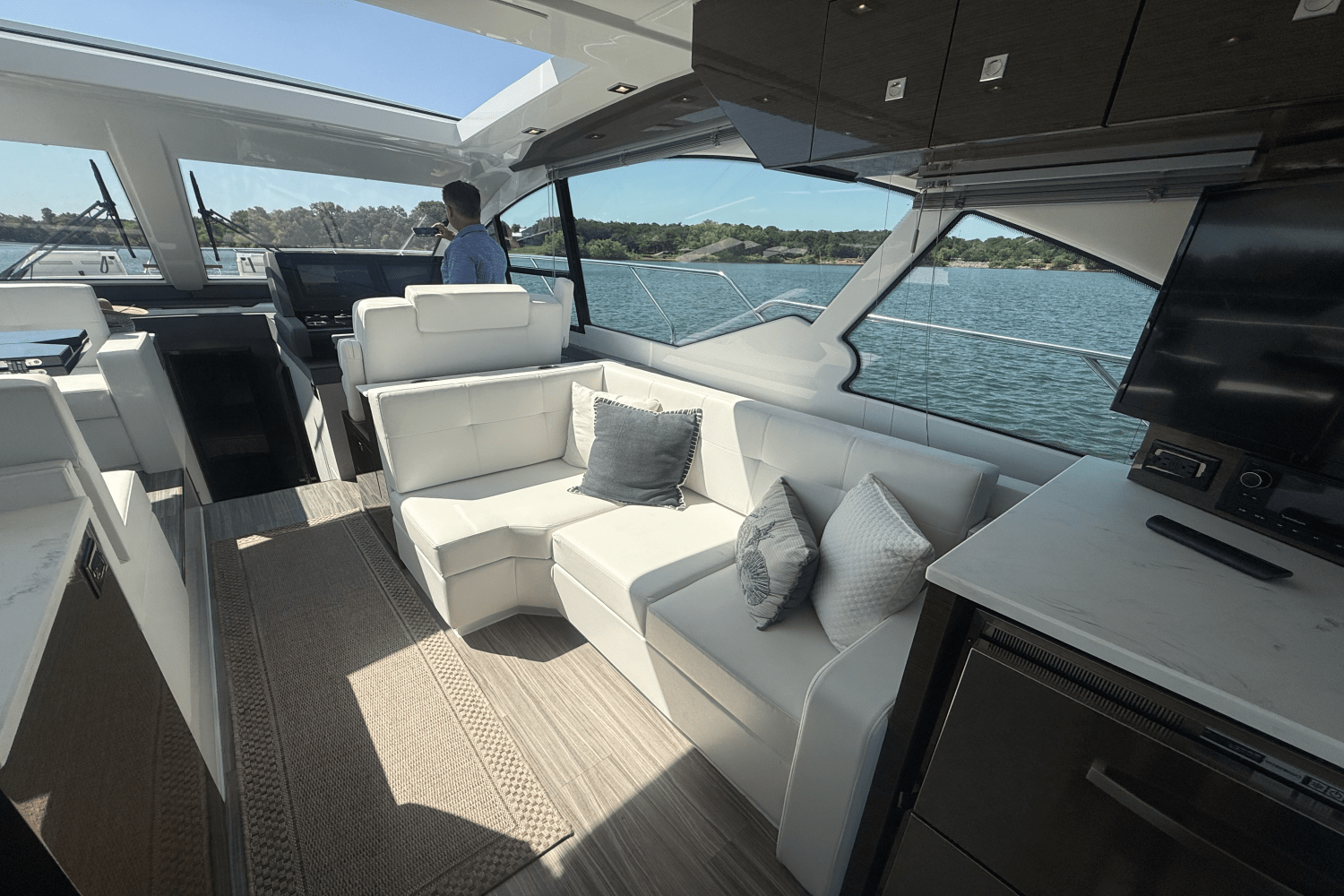2020 Cruisers Yachts 50 CANTIUS Image Thumbnail #37