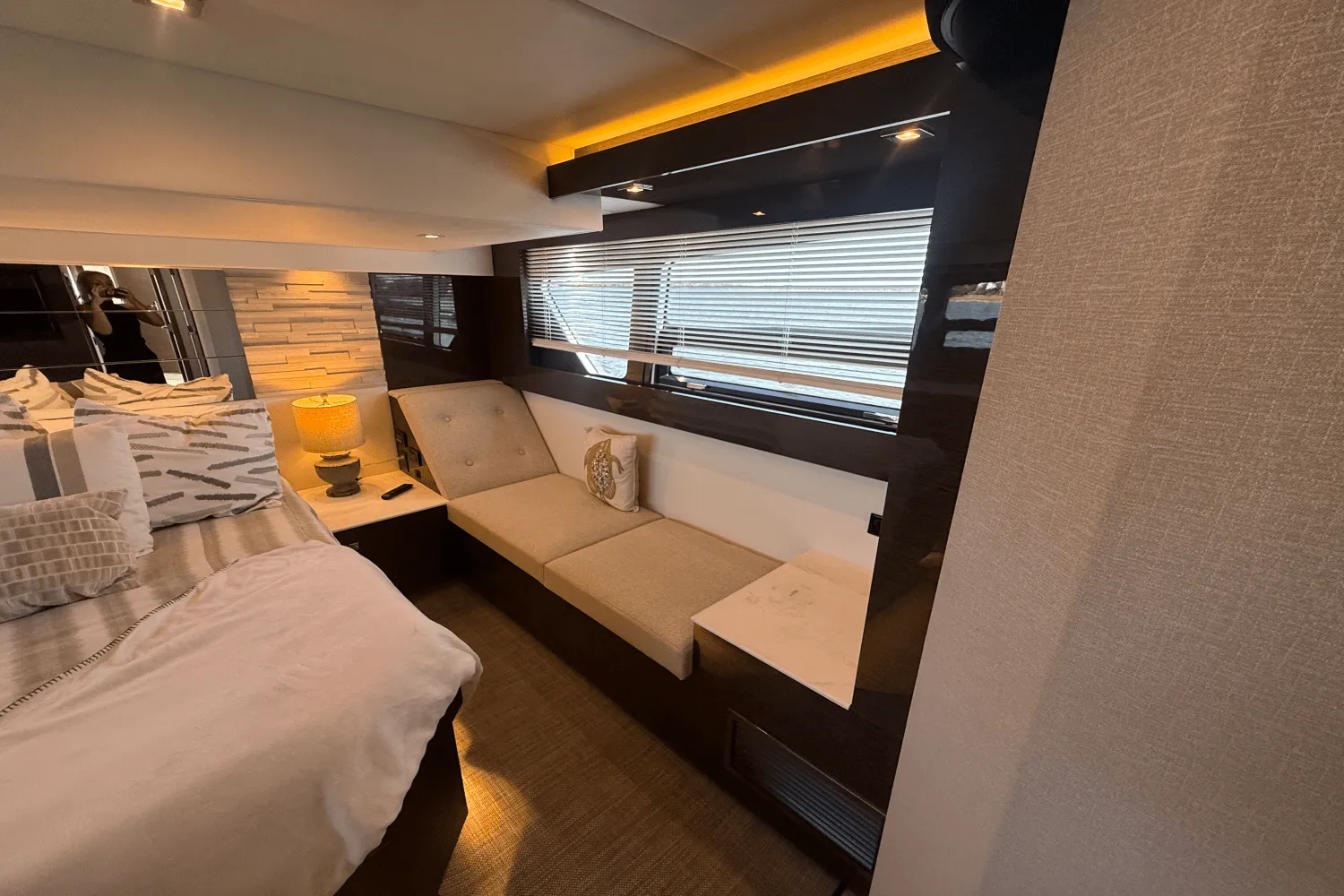 2020 Cruisers Yachts 50 CANTIUS Image Thumbnail #67