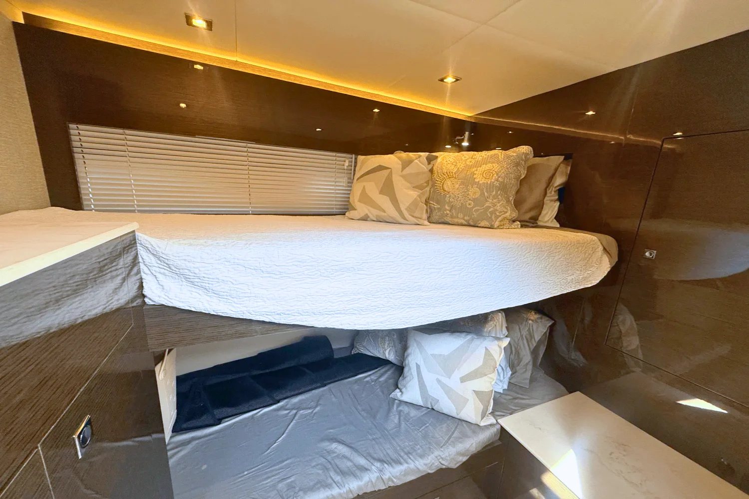 2020 Cruisers Yachts 50 CANTIUS Image Thumbnail #52