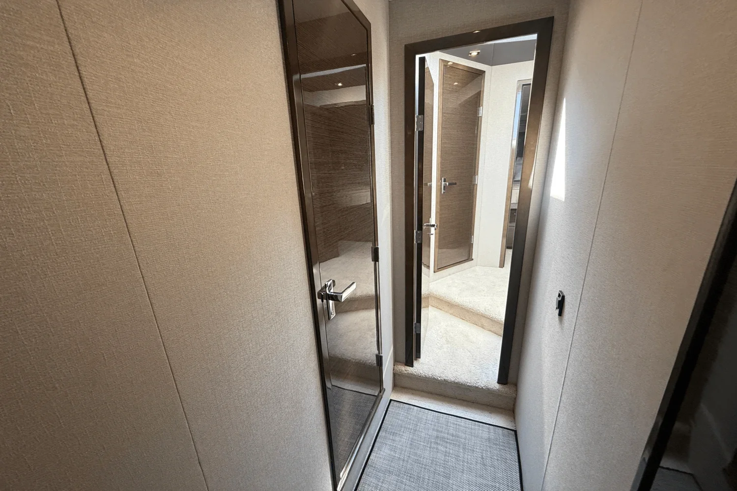 2020 Cruisers Yachts 50 CANTIUS Image Thumbnail #74