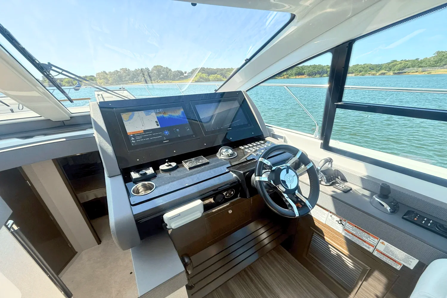 2020 Cruisers Yachts 50 CANTIUS Image Thumbnail #43