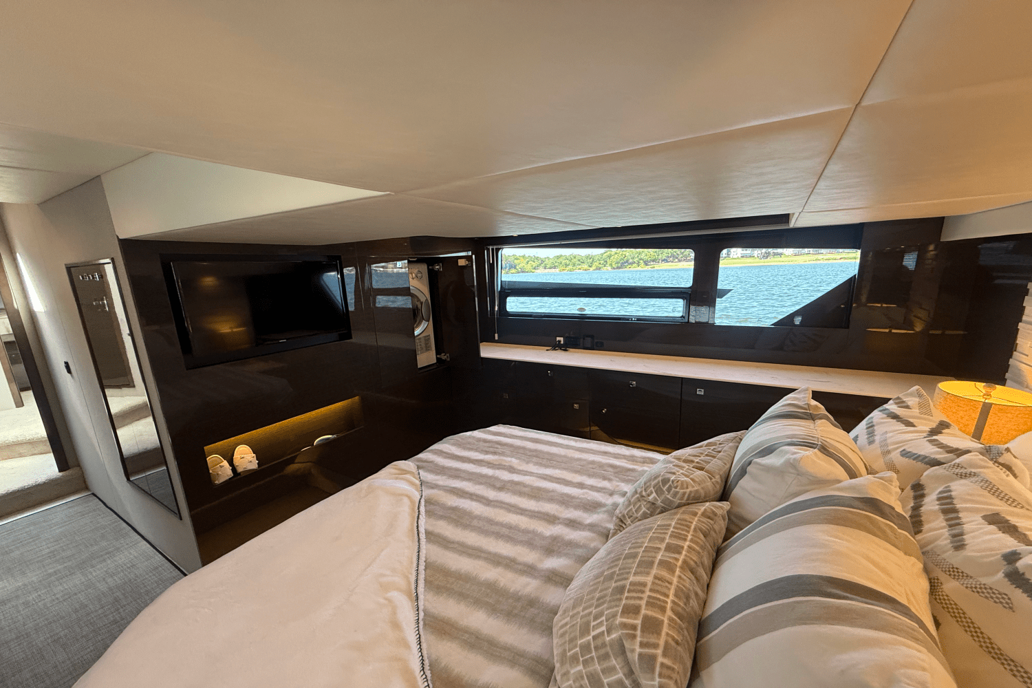 2020 Cruisers Yachts 50 CANTIUS Image Thumbnail #69