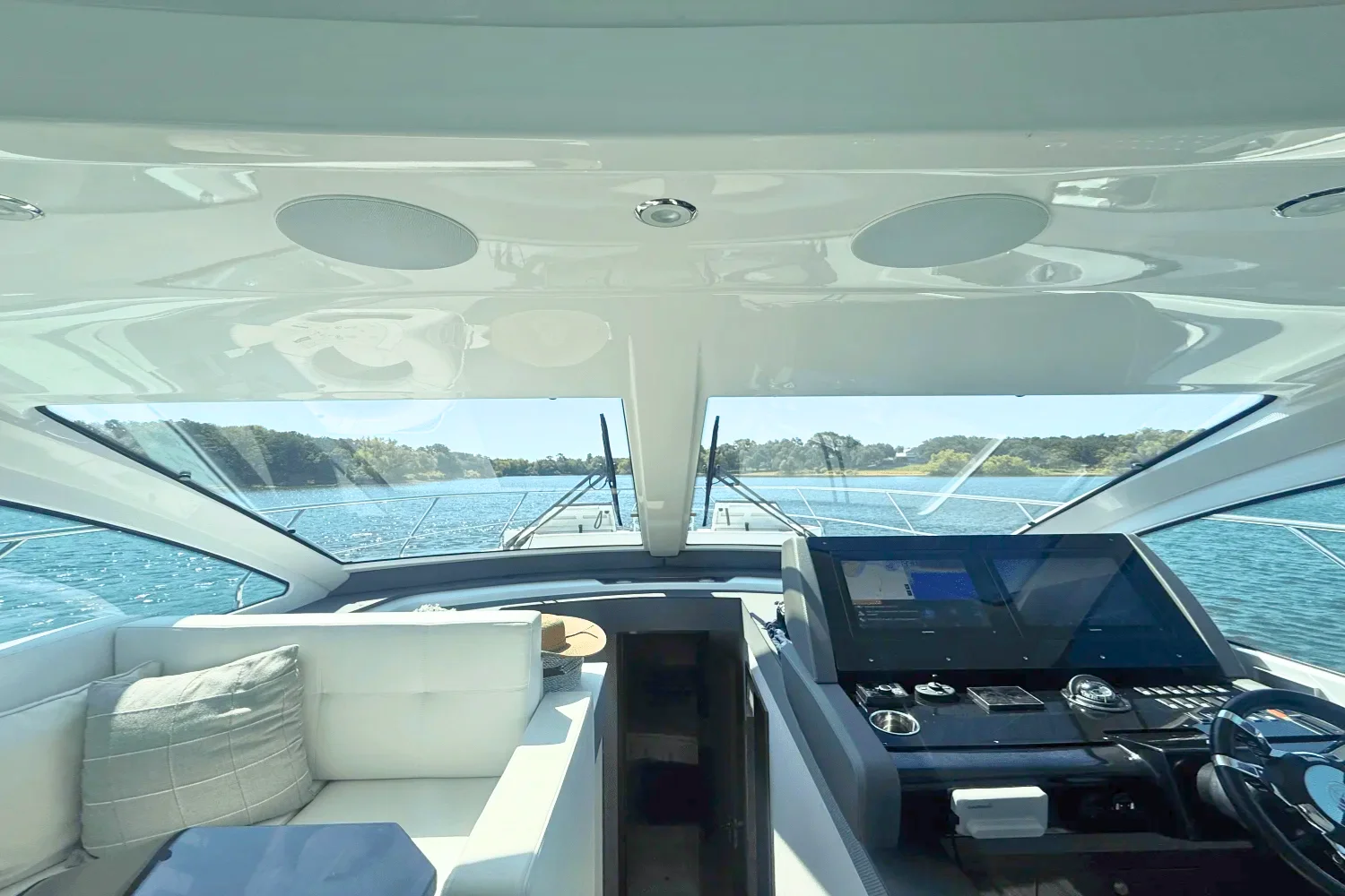 2020 Cruisers Yachts 50 CANTIUS Image Thumbnail #49