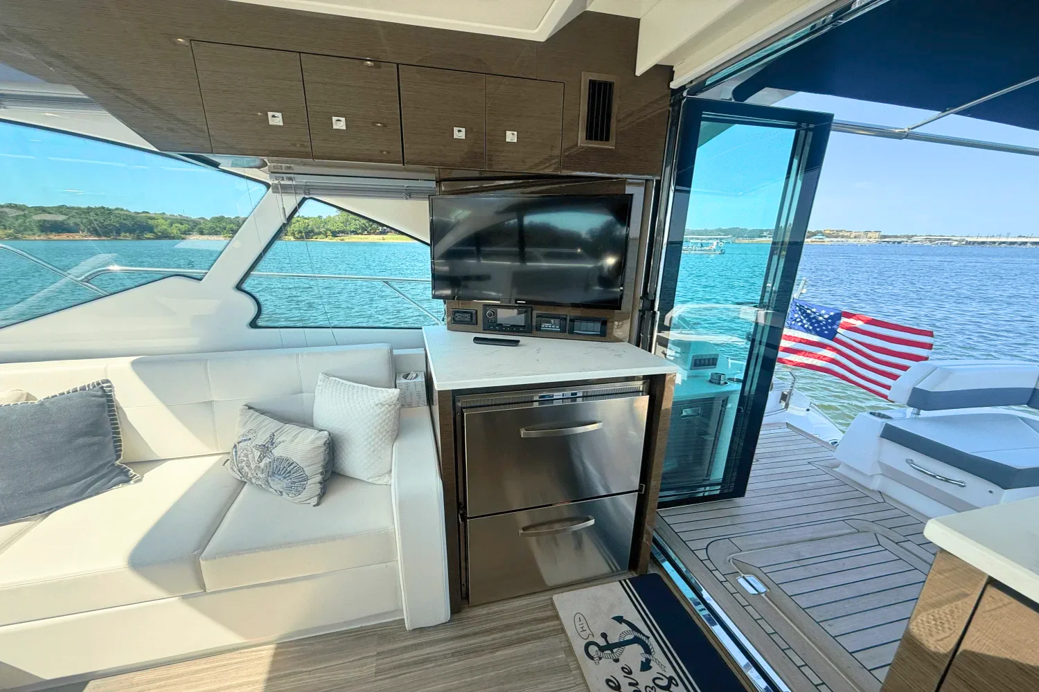 2020 Cruisers Yachts 50 CANTIUS Image Thumbnail #36