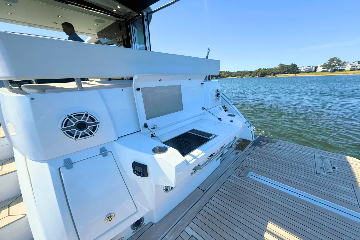 2020 Cruisers Yachts 50 CANTIUS Image Thumbnail #14