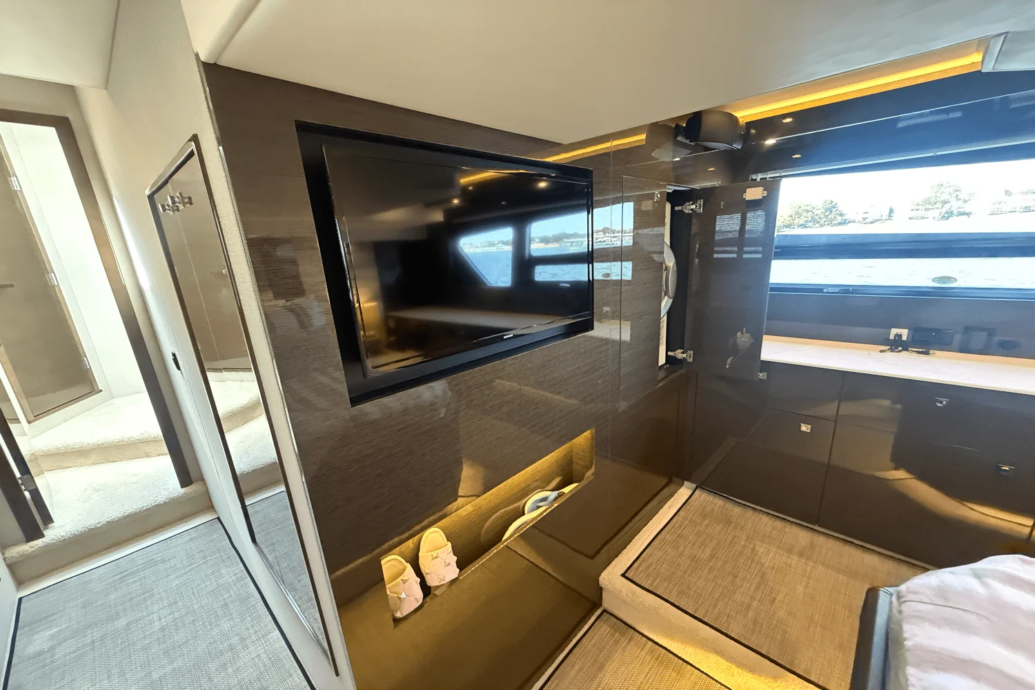 2020 Cruisers Yachts 50 CANTIUS Image Thumbnail #70