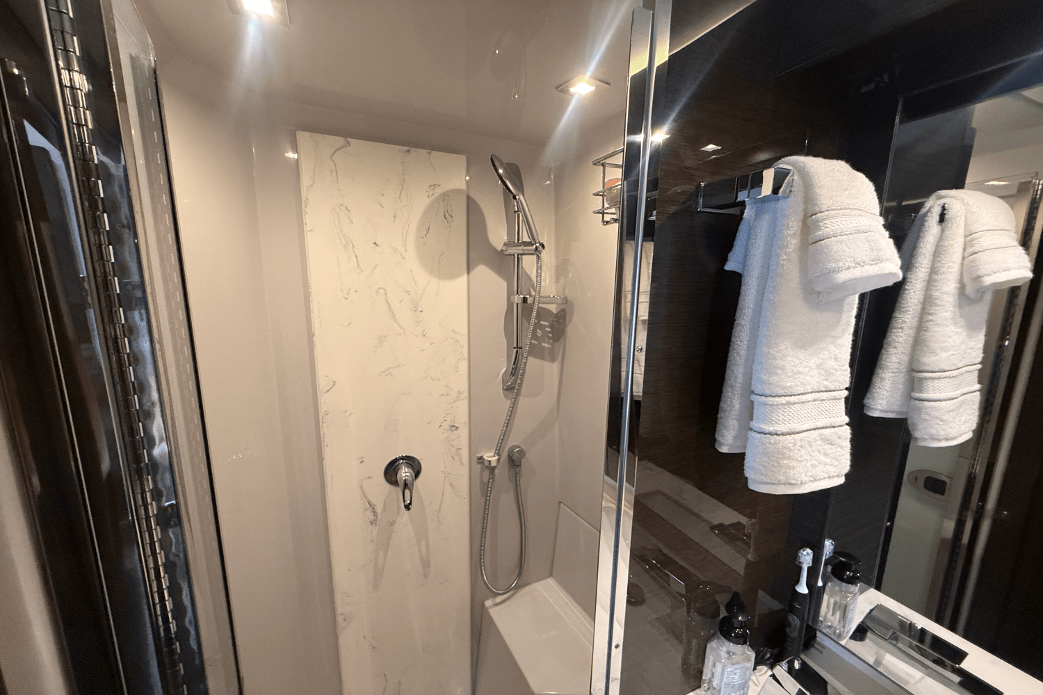 2020 Cruisers Yachts 50 CANTIUS Image Thumbnail #77