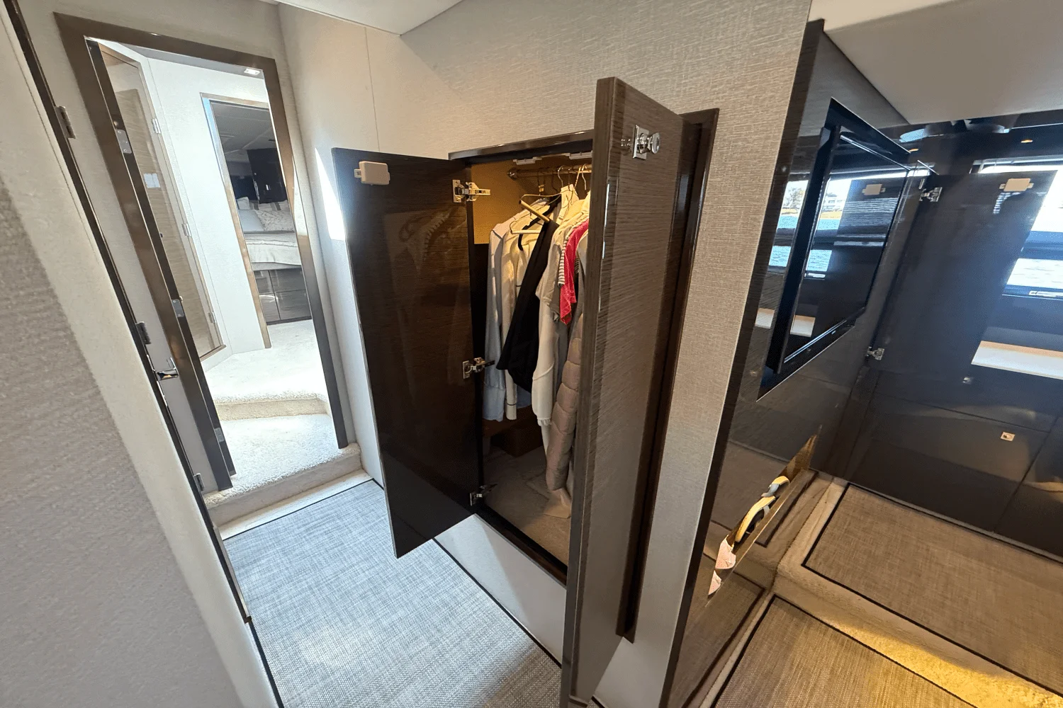 2020 Cruisers Yachts 50 CANTIUS Image Thumbnail #65