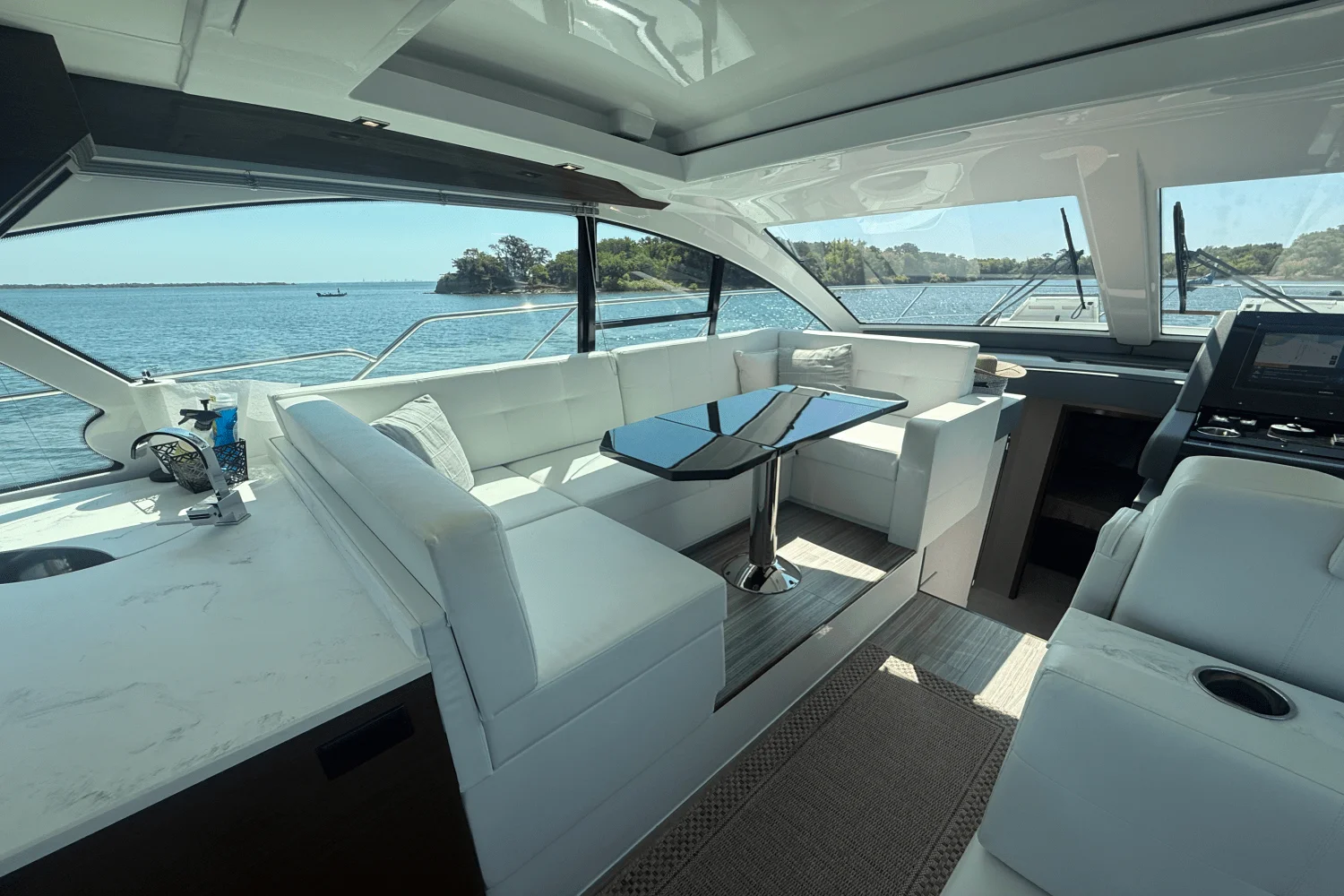 2020 Cruisers Yachts 50 CANTIUS Image Thumbnail #40