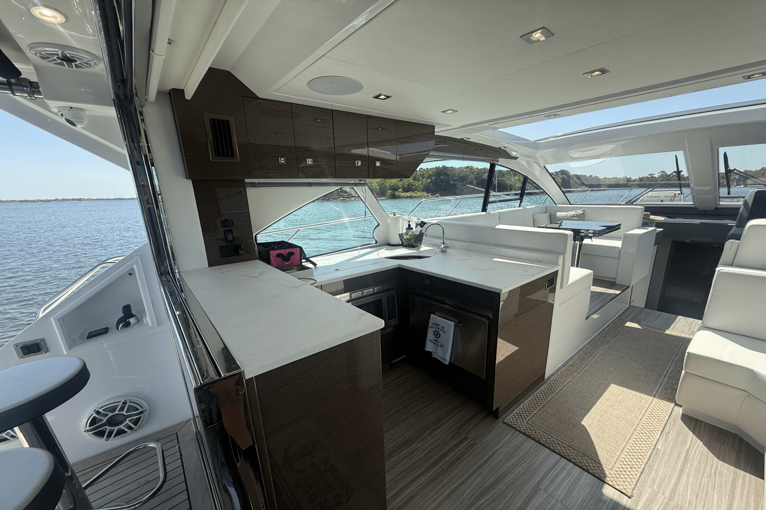 2020 Cruisers Yachts 50 CANTIUS Image Thumbnail #30