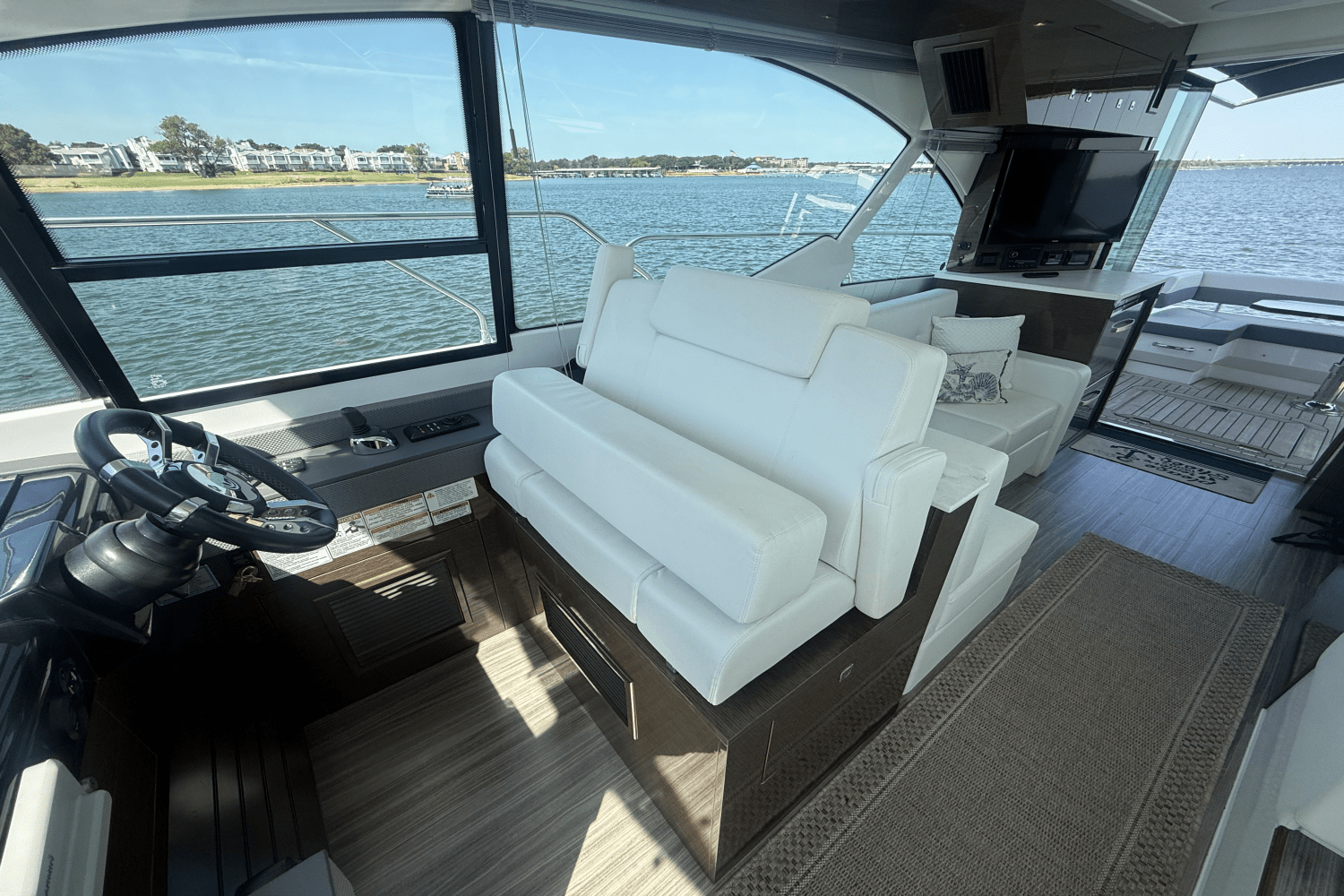 2020 Cruisers Yachts 50 CANTIUS Image Thumbnail #42