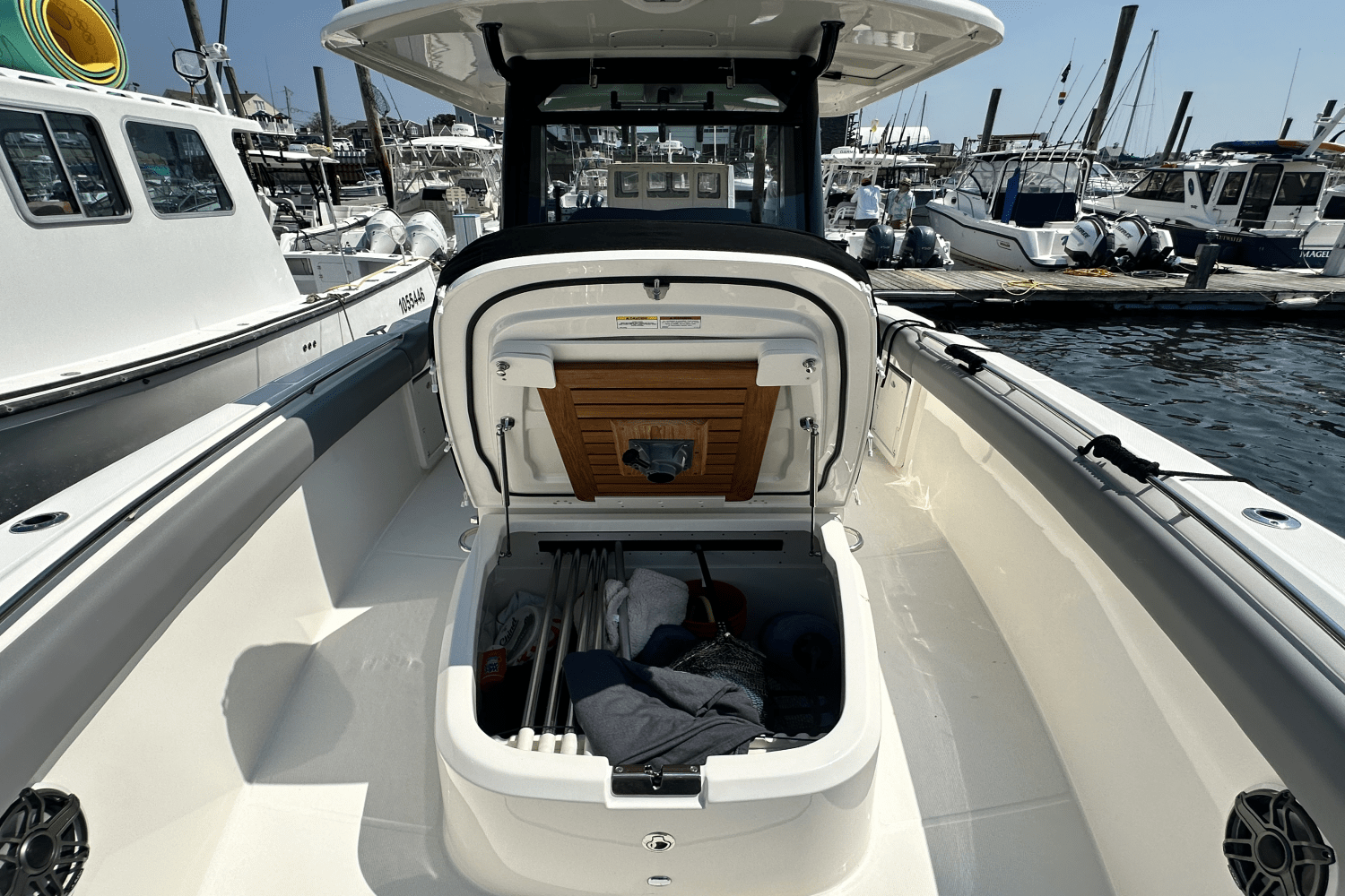 2023 Boston Whaler 330 OUTRAGE Image Thumbnail #30