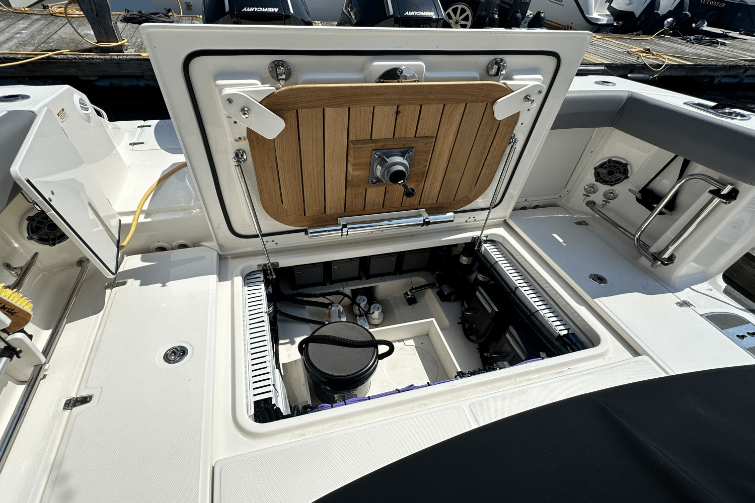 2023 Boston Whaler 330 OUTRAGE Image Thumbnail #21