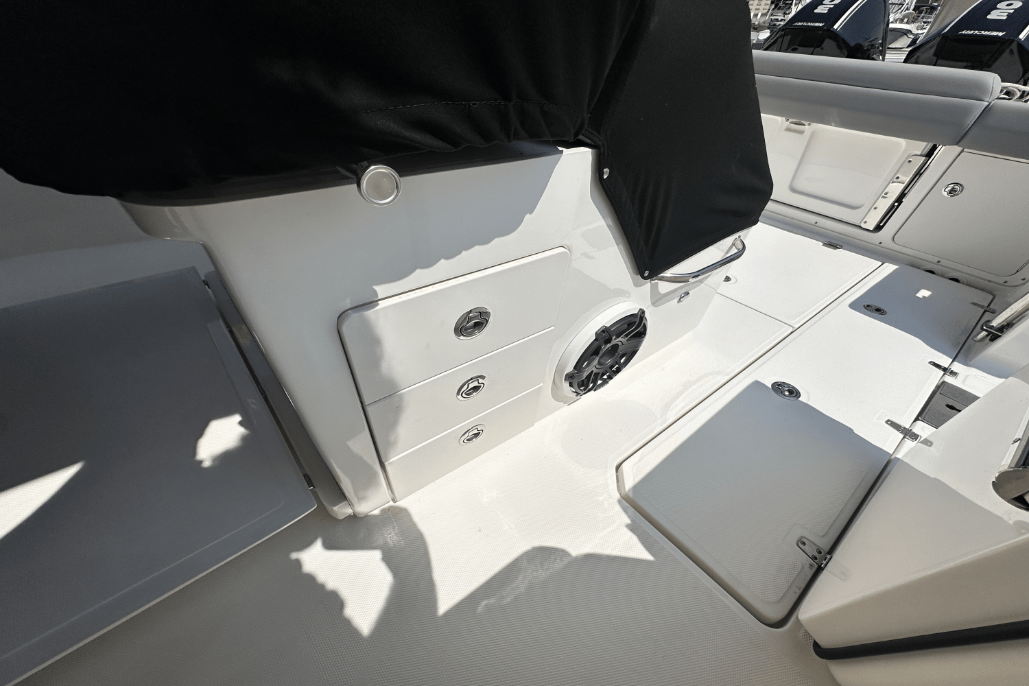2023 Boston Whaler 330 OUTRAGE Image Thumbnail #26