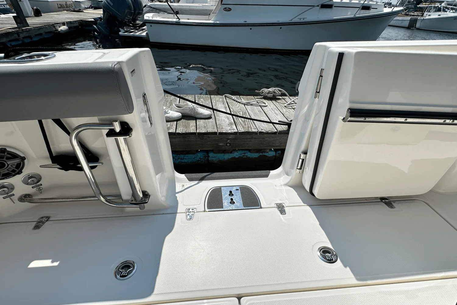 2023 Boston Whaler 330 OUTRAGE Image Thumbnail #14