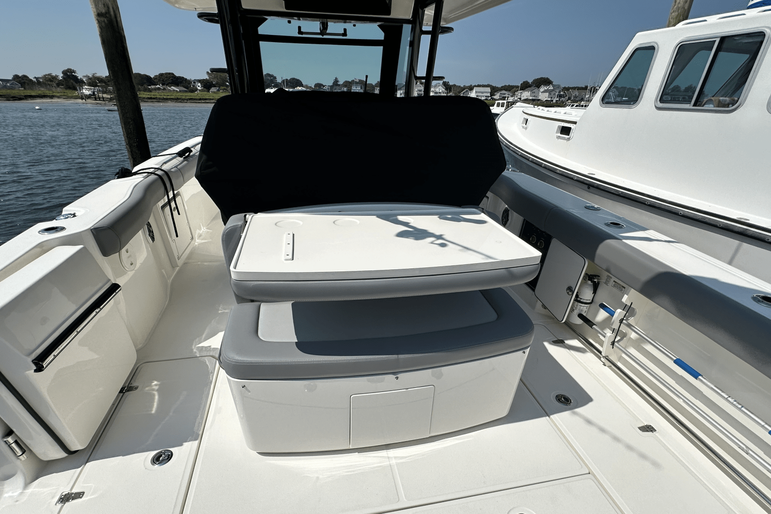 2023 Boston Whaler 330 OUTRAGE Image Thumbnail #20