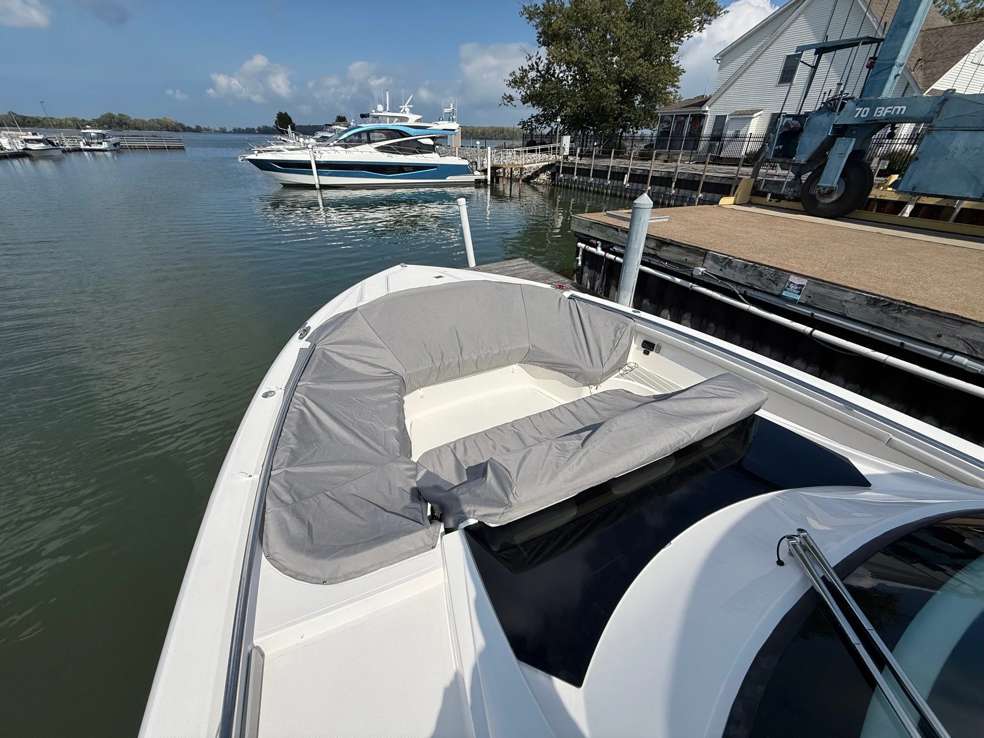 2026 Tiara Yachts 48LS Image Thumbnail #7