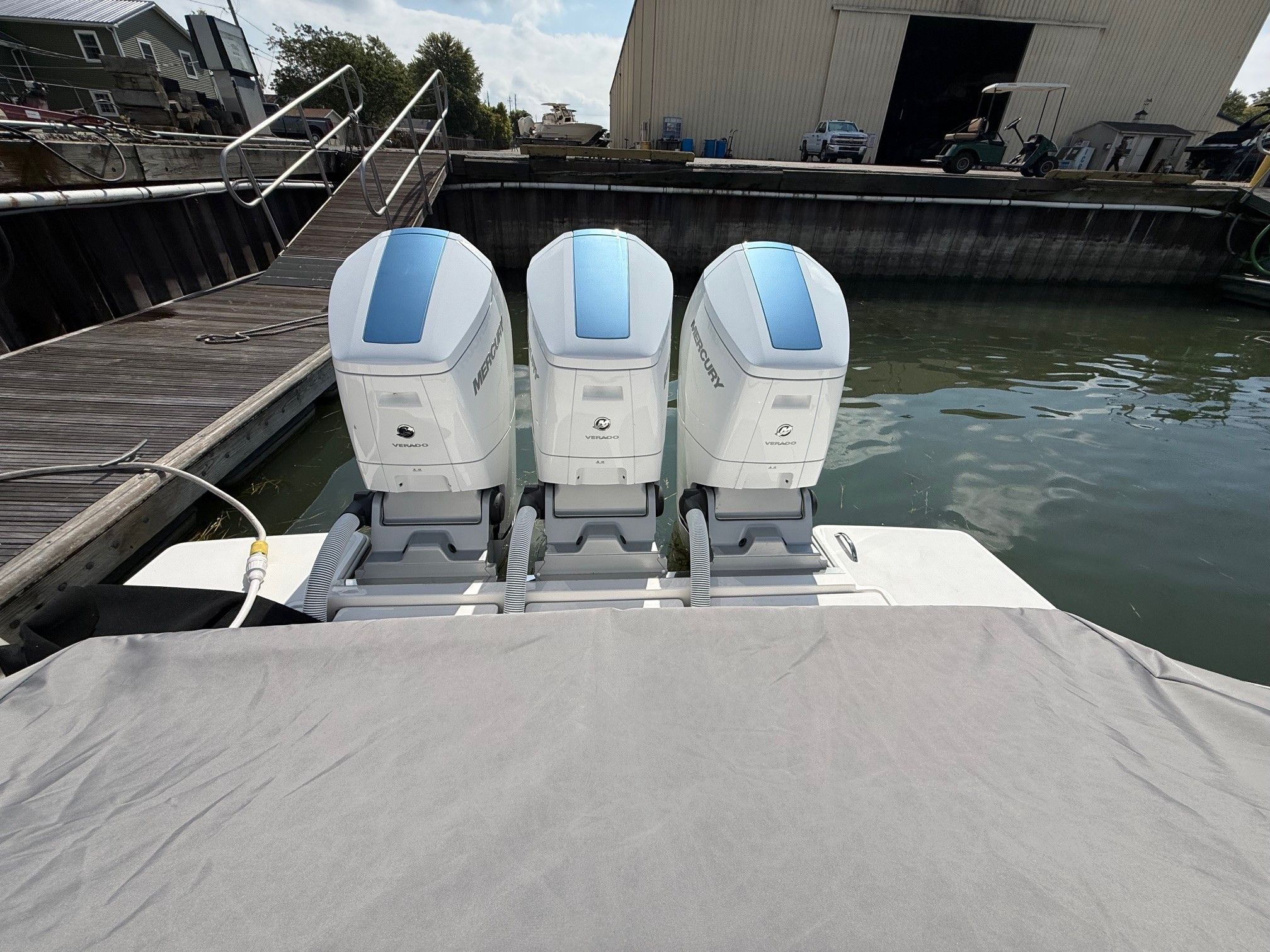 2026 Tiara Yachts 48LS Image Thumbnail #5