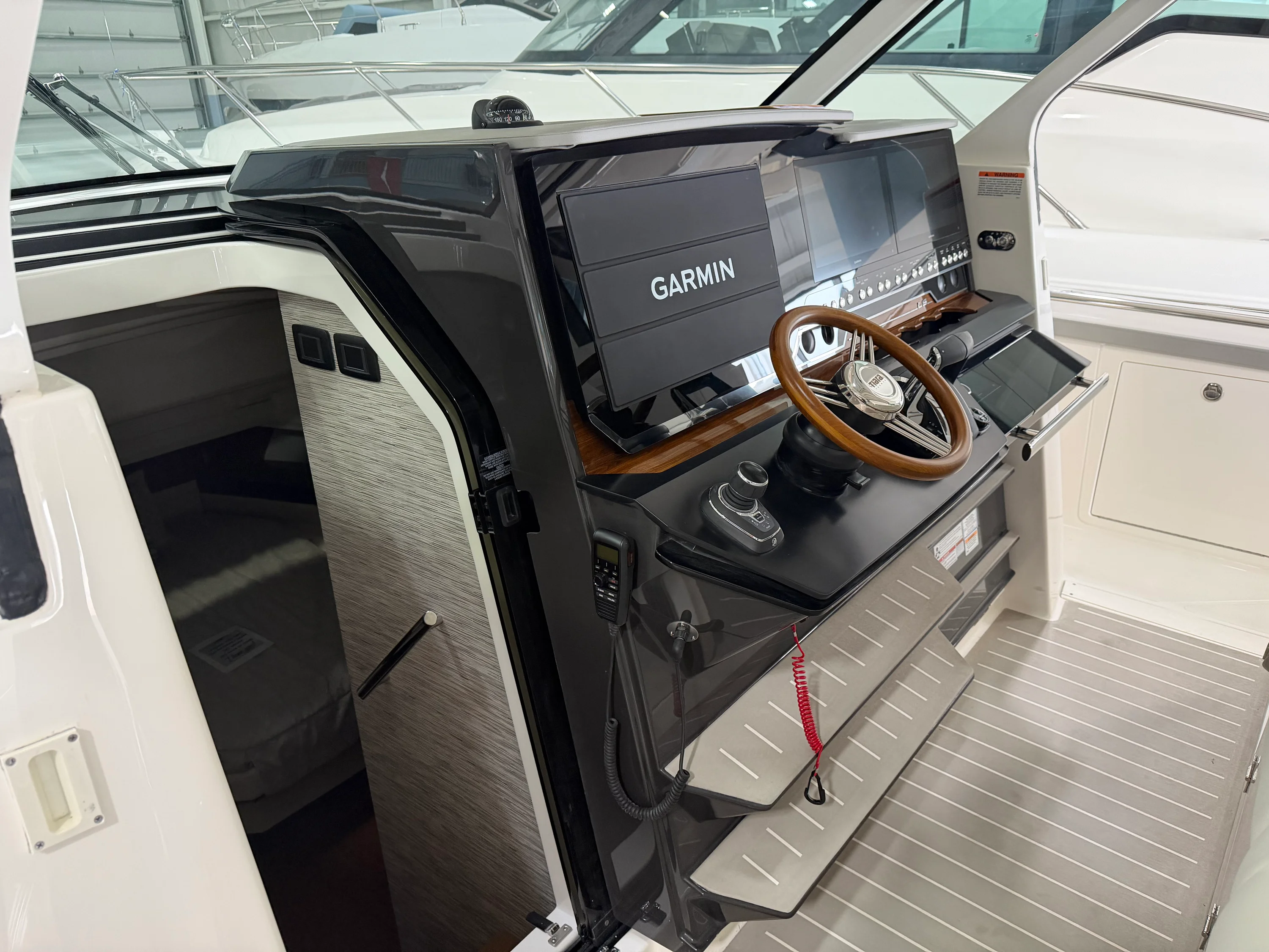 2026 Tiara Yachts 48LS Image Thumbnail #18