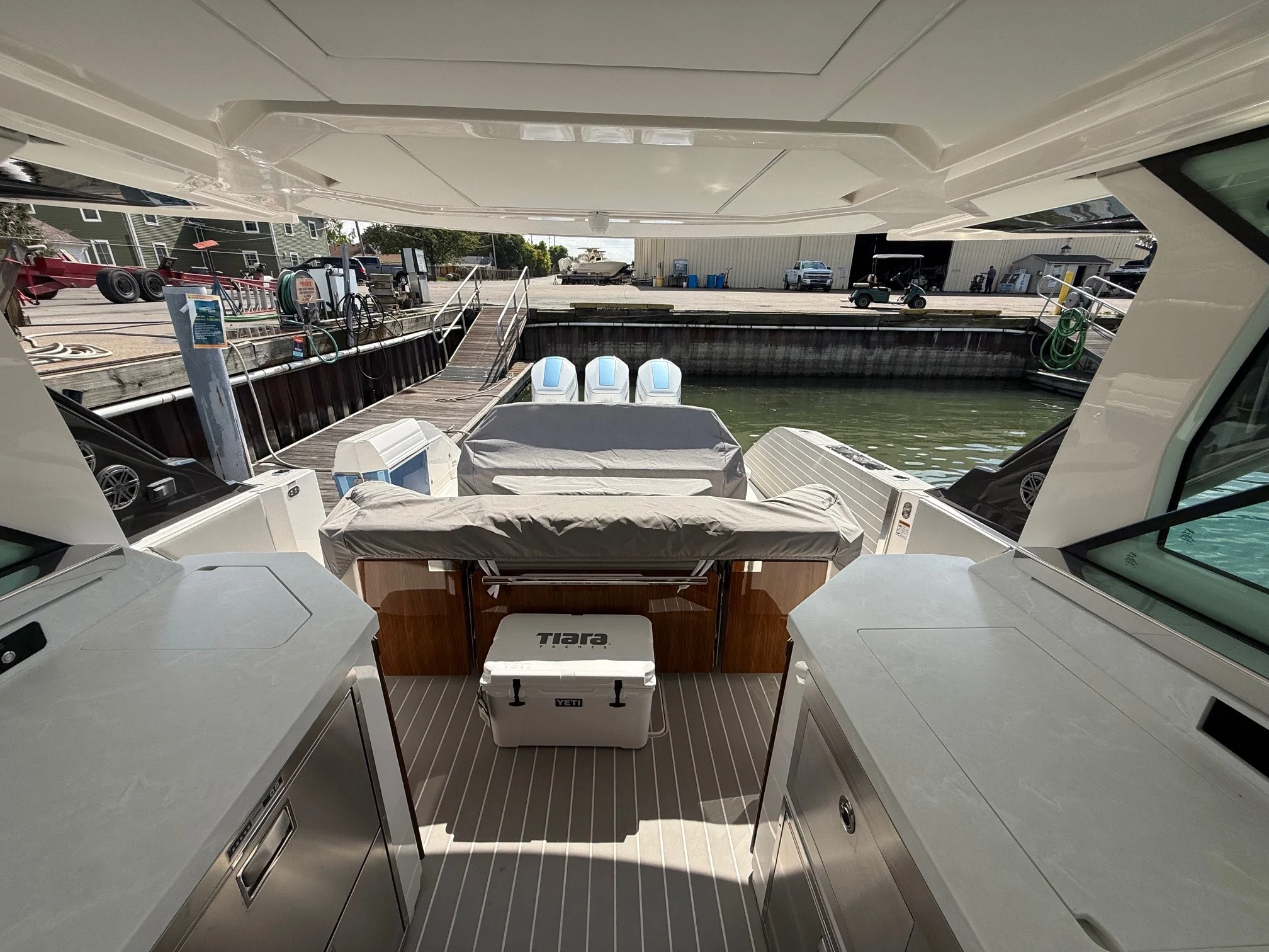 2026 Tiara Yachts 48LS Image Thumbnail #13