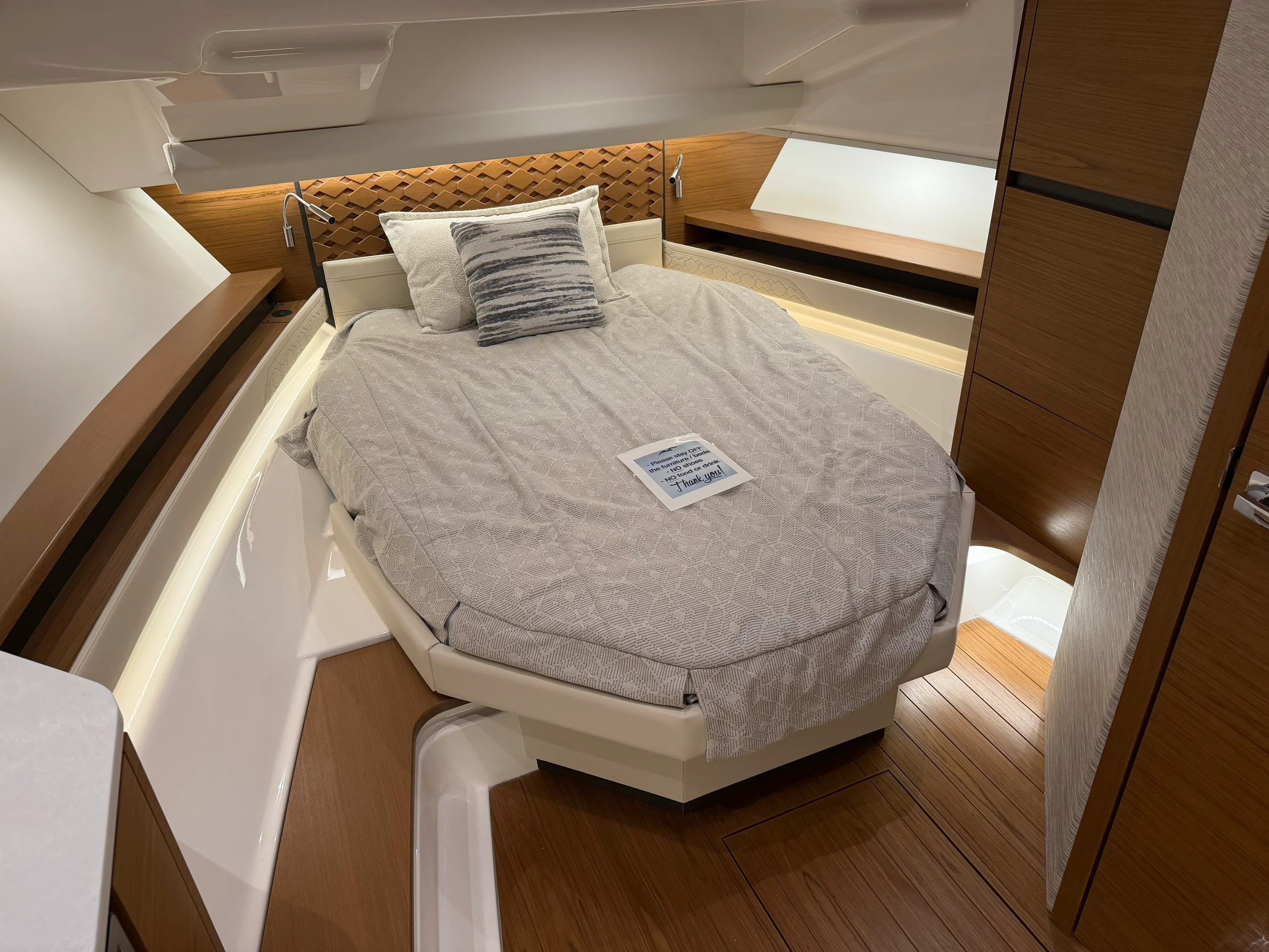 2026 Tiara Yachts 48LS Image Thumbnail #22