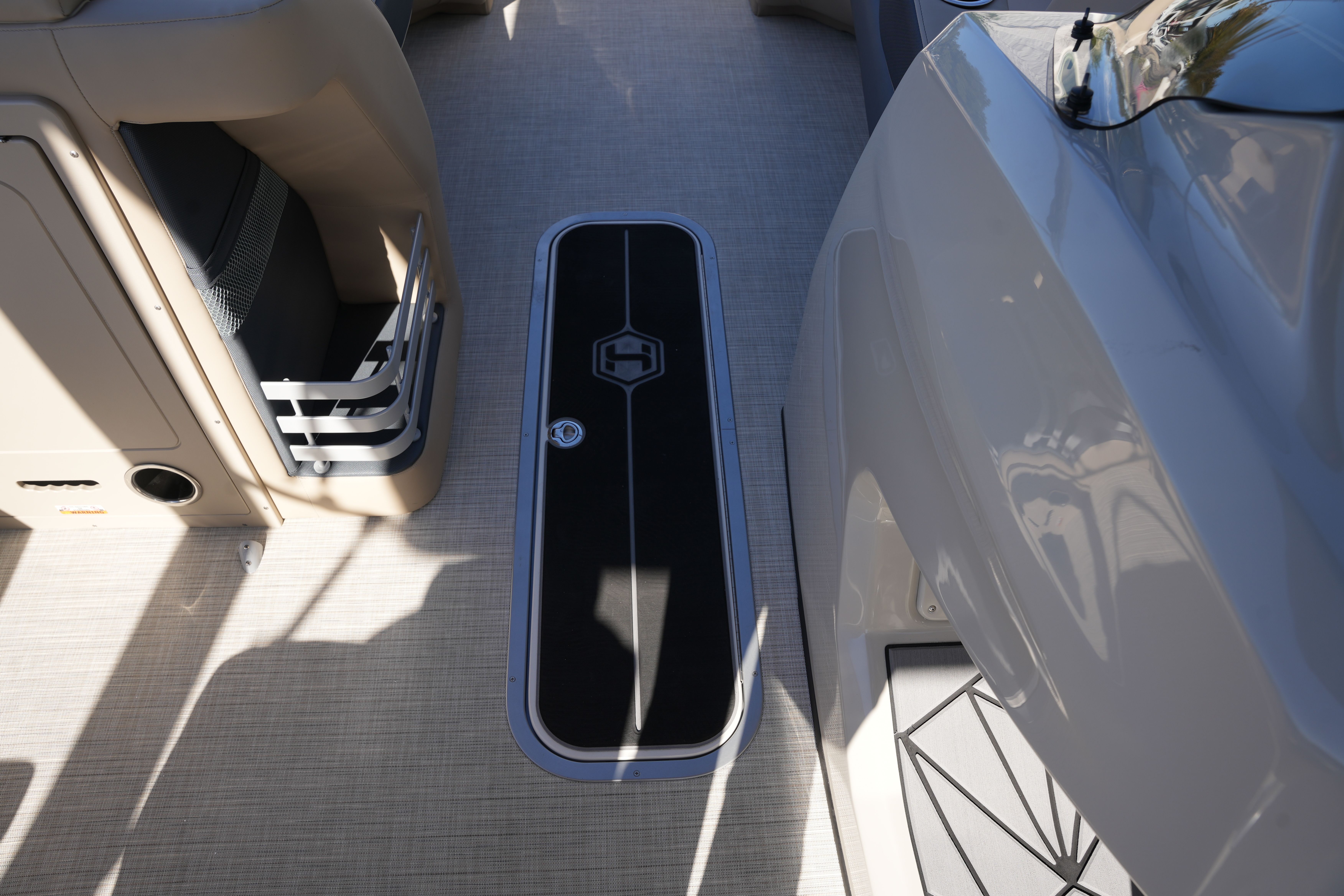 2026 Harris Grand Mariner 230 Image Thumbnail #27