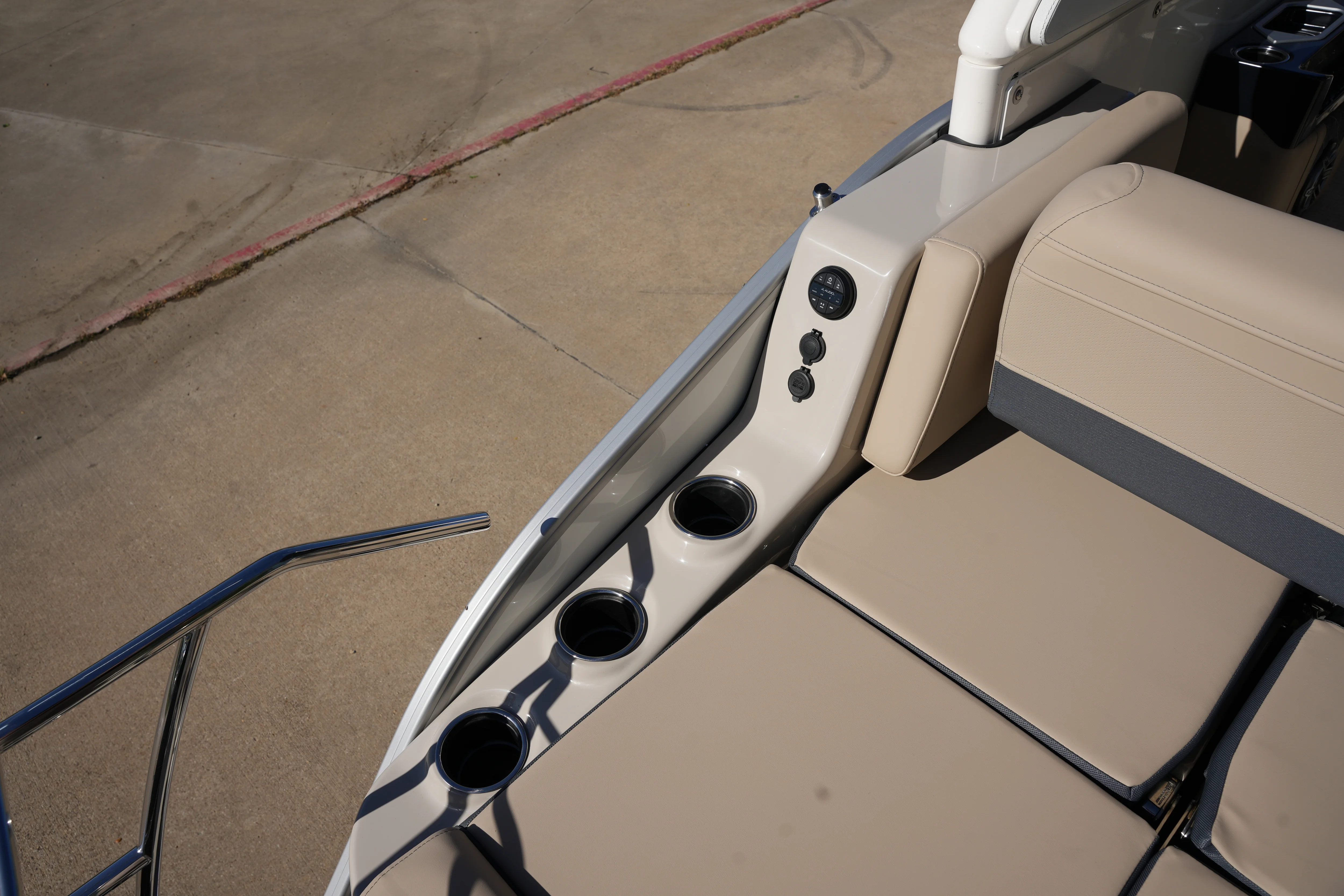 2026 Harris Grand Mariner 230 Image Thumbnail #11