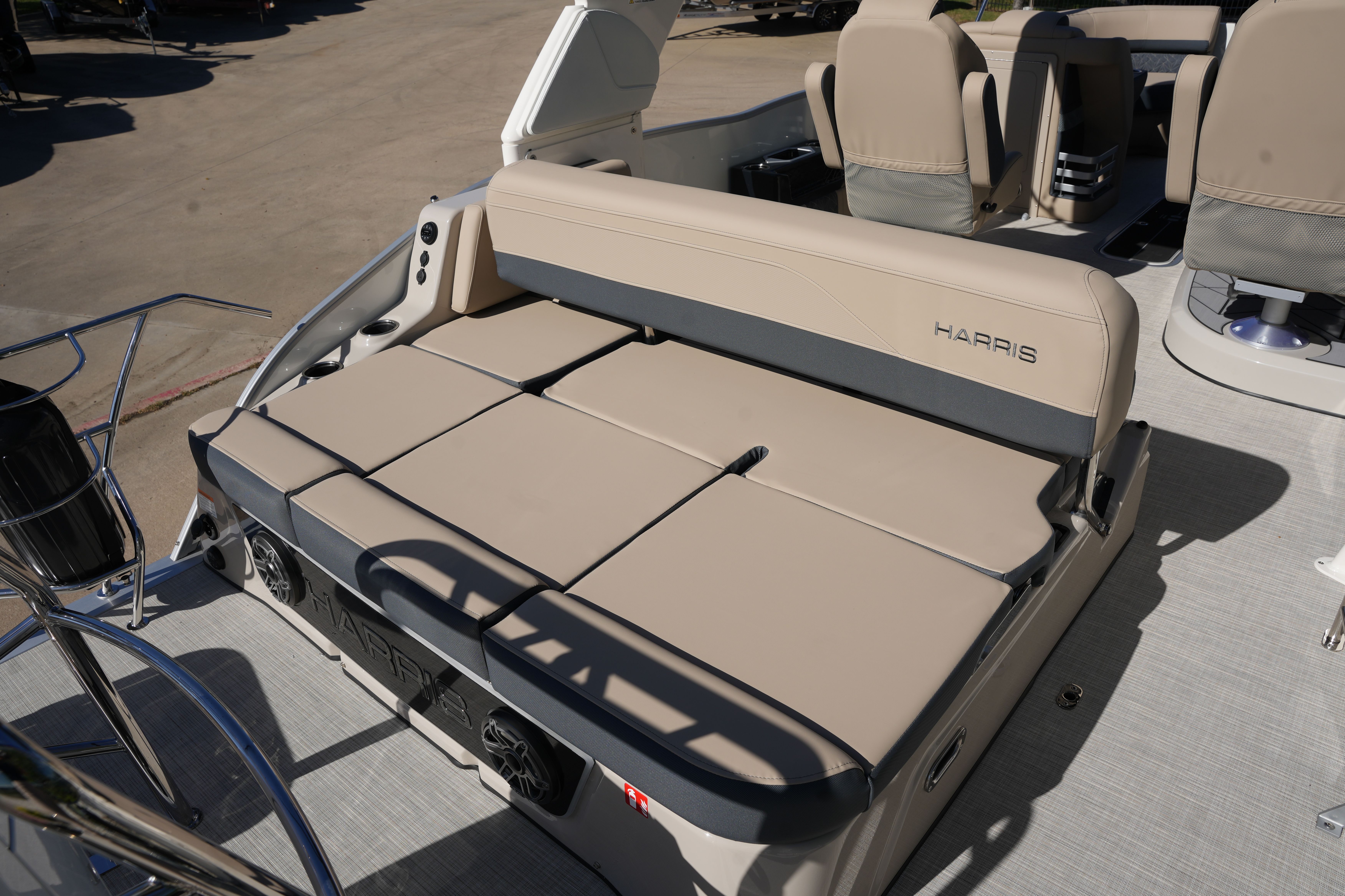 2026 Harris Grand Mariner 230 Image Thumbnail #12