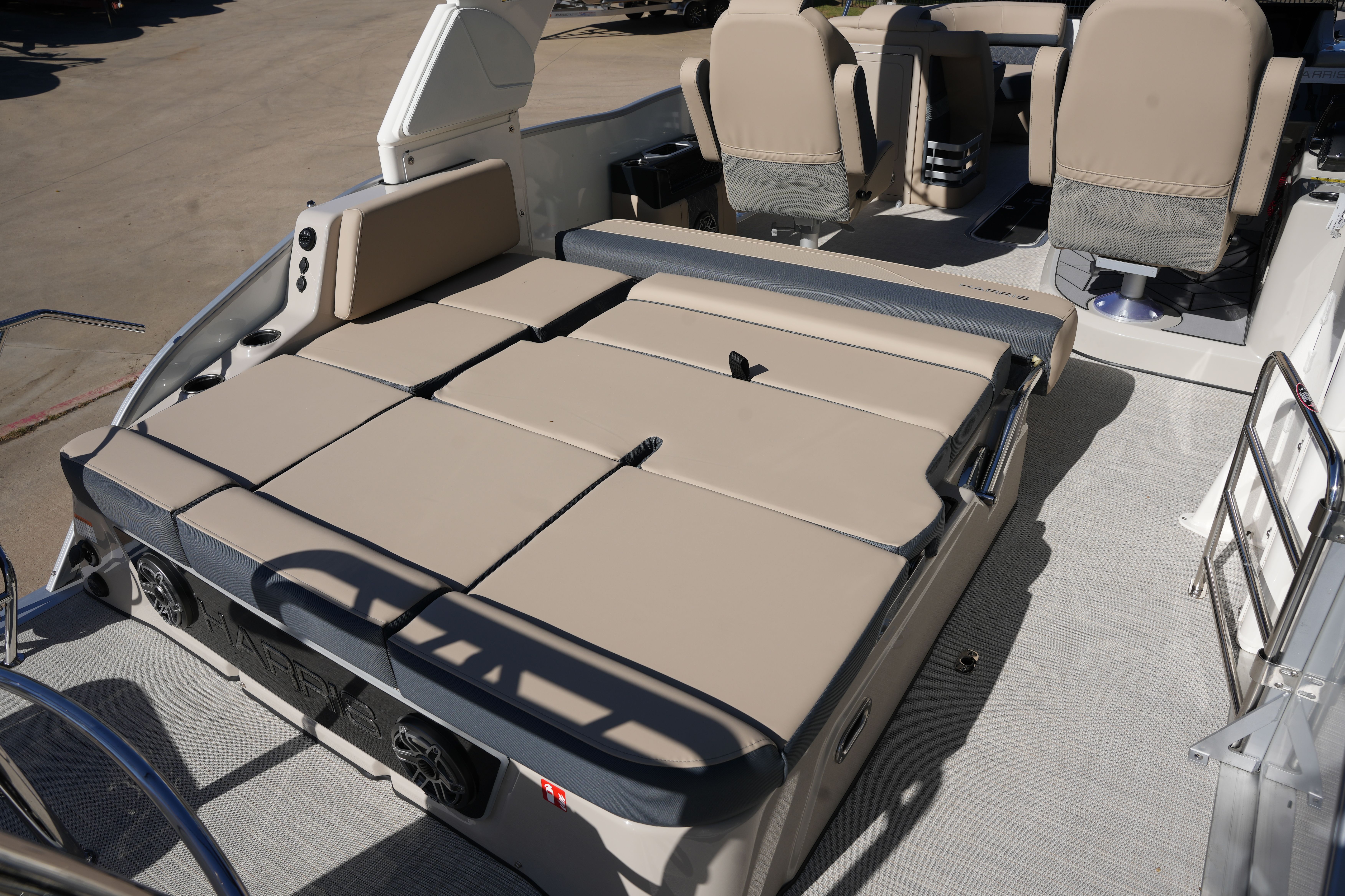 2026 Harris Grand Mariner 230 Image Thumbnail #14