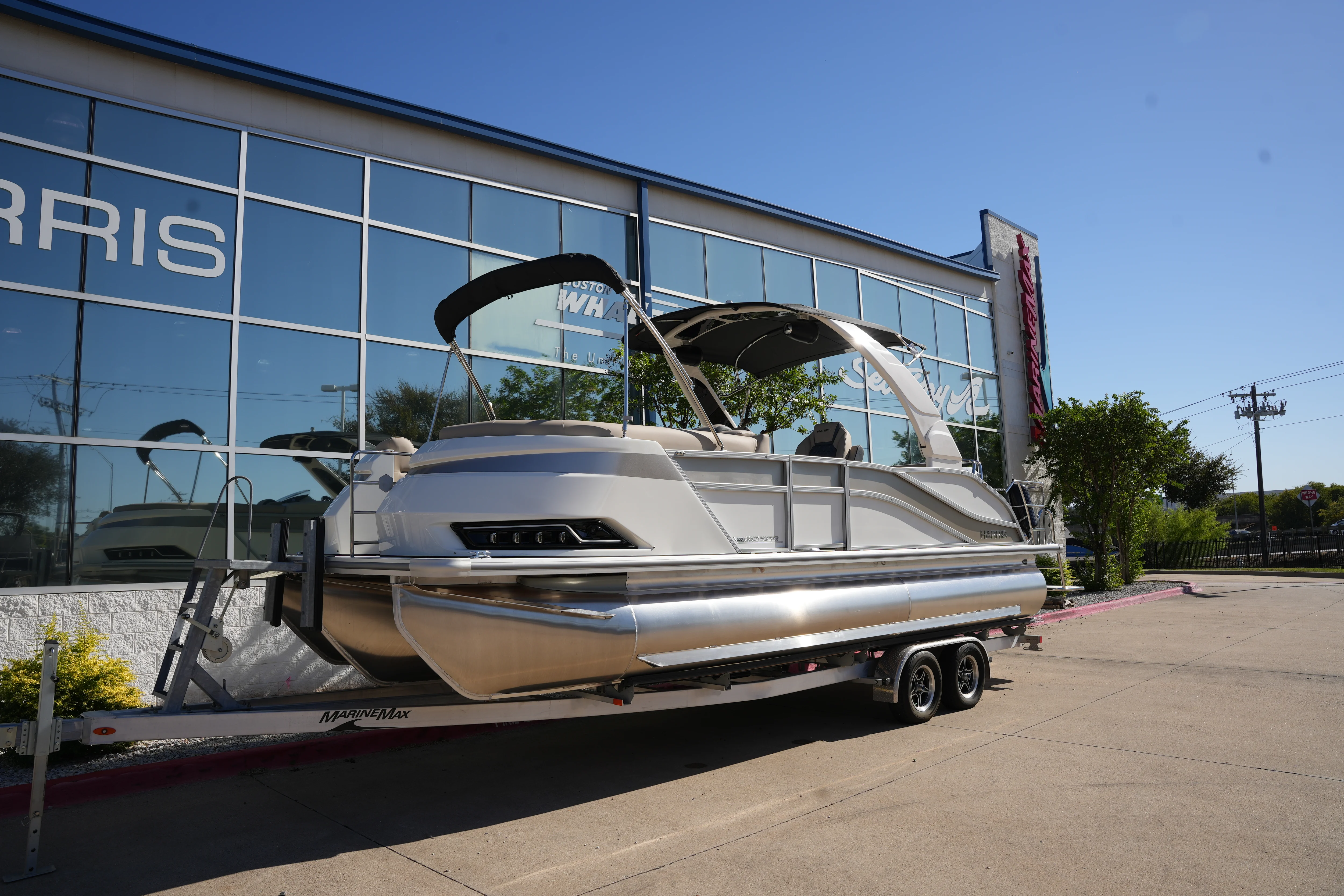 2026 Harris Grand Mariner 230 Image Thumbnail #1