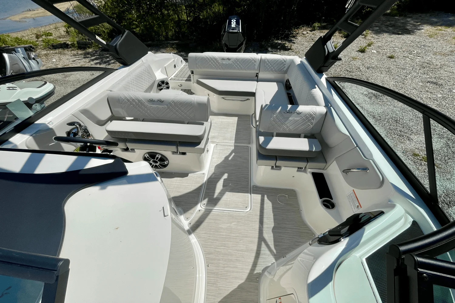 2026 Sea Ray SDX 250 Outboard Image Thumbnail #13