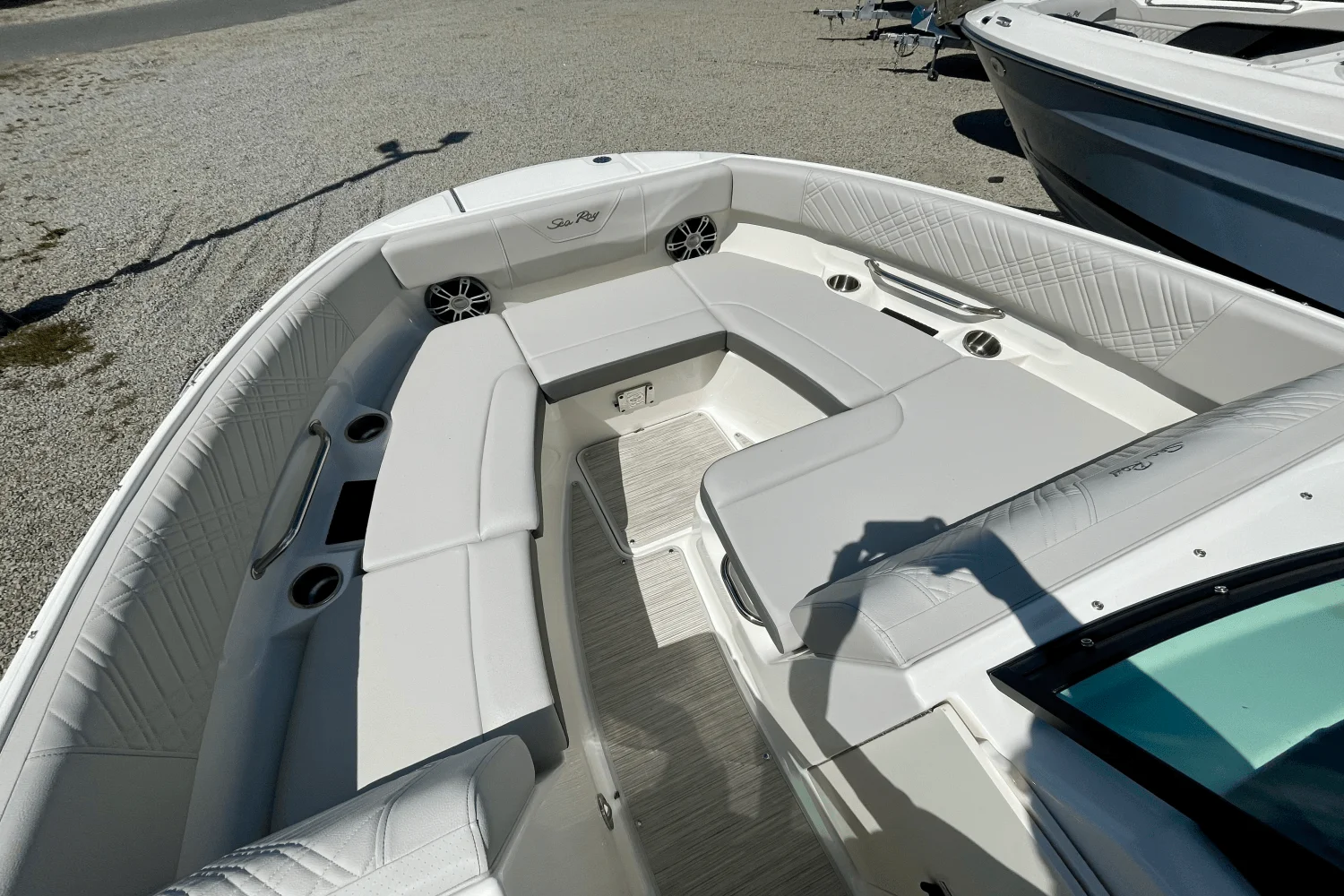 2026 Sea Ray SDX 250 Outboard Image Thumbnail #14