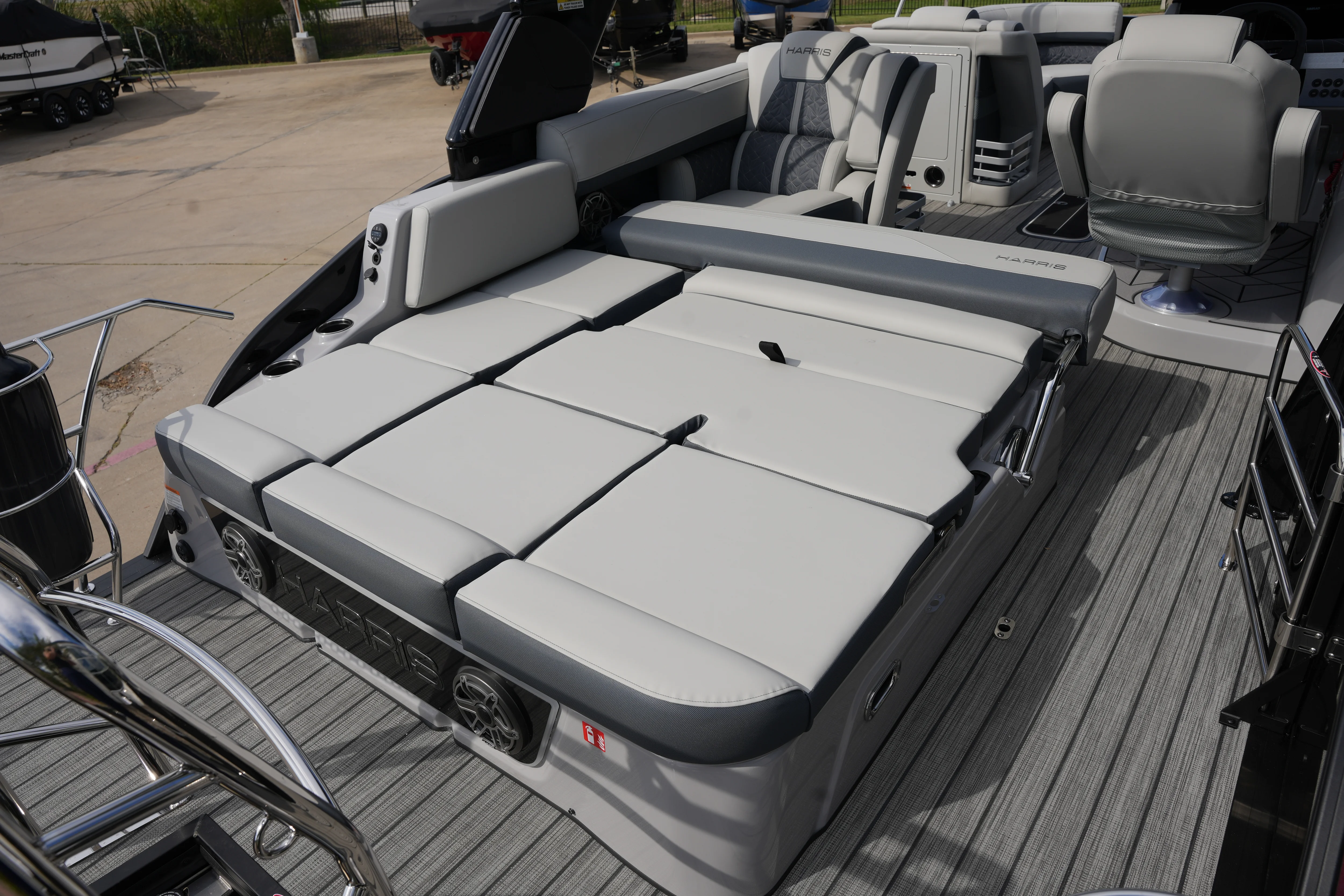 2026 Harris Grand Mariner 230 Image Thumbnail #15