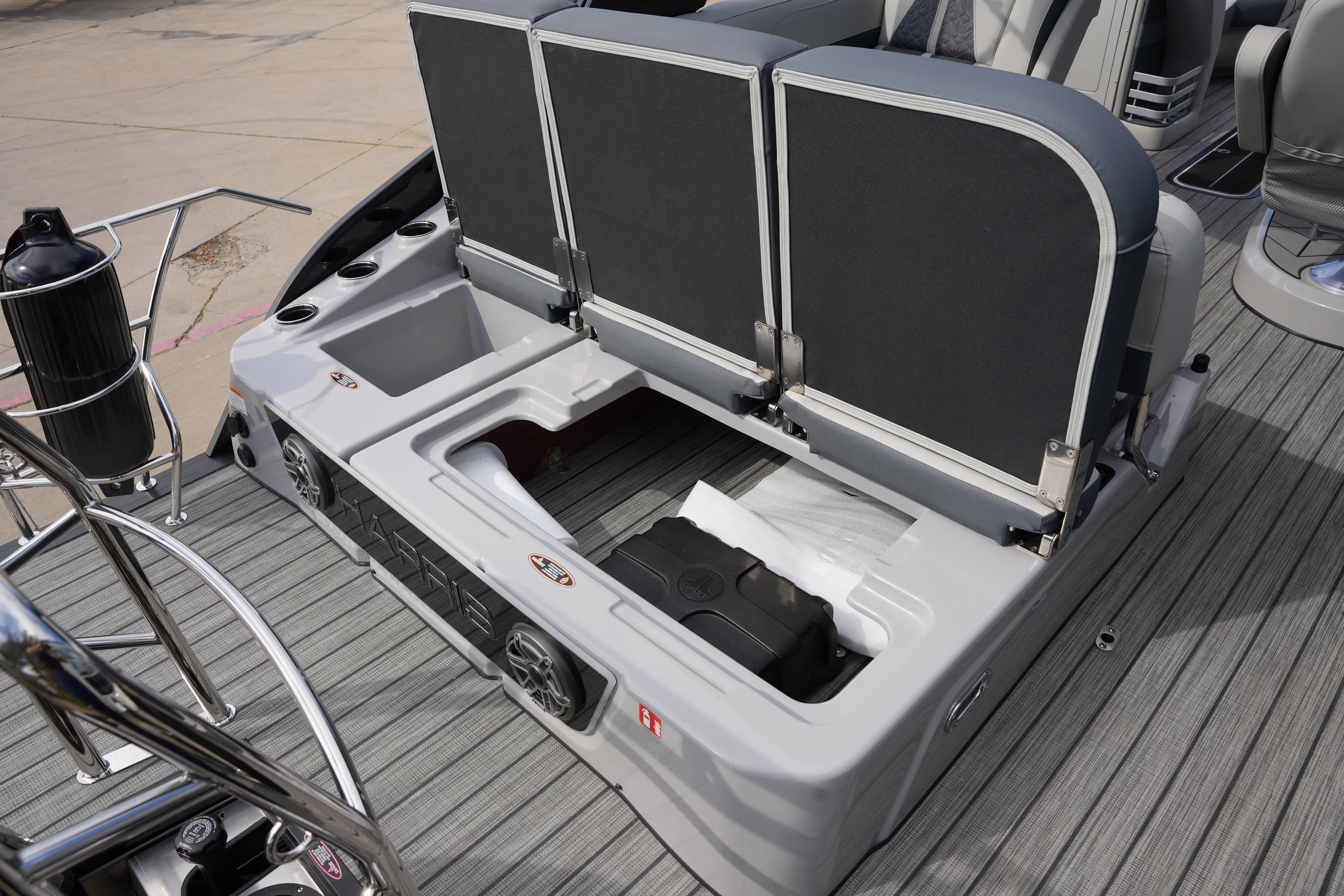 2026 Harris Grand Mariner 230 Image Thumbnail #13