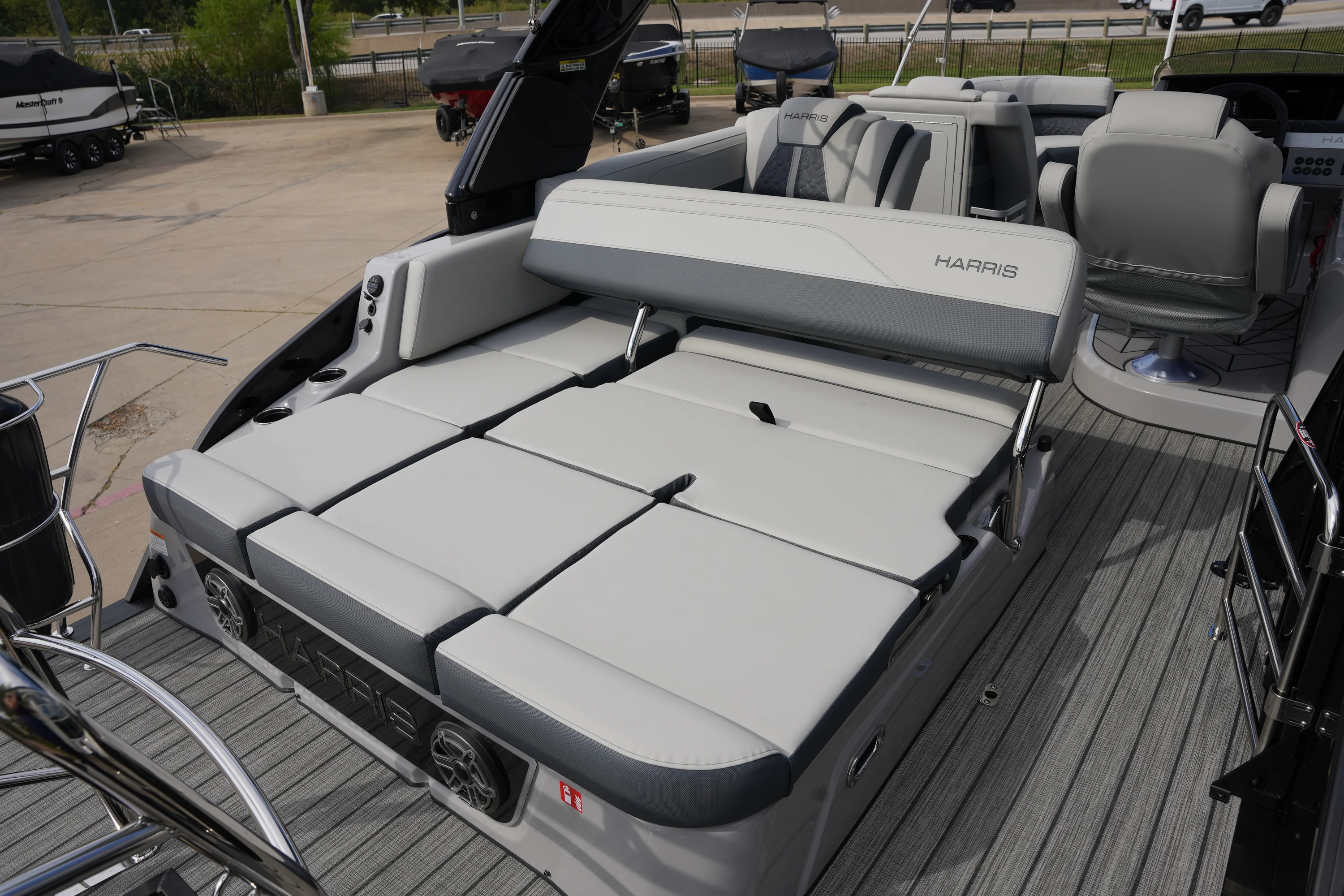 2026 Harris Grand Mariner 230 Image Thumbnail #14