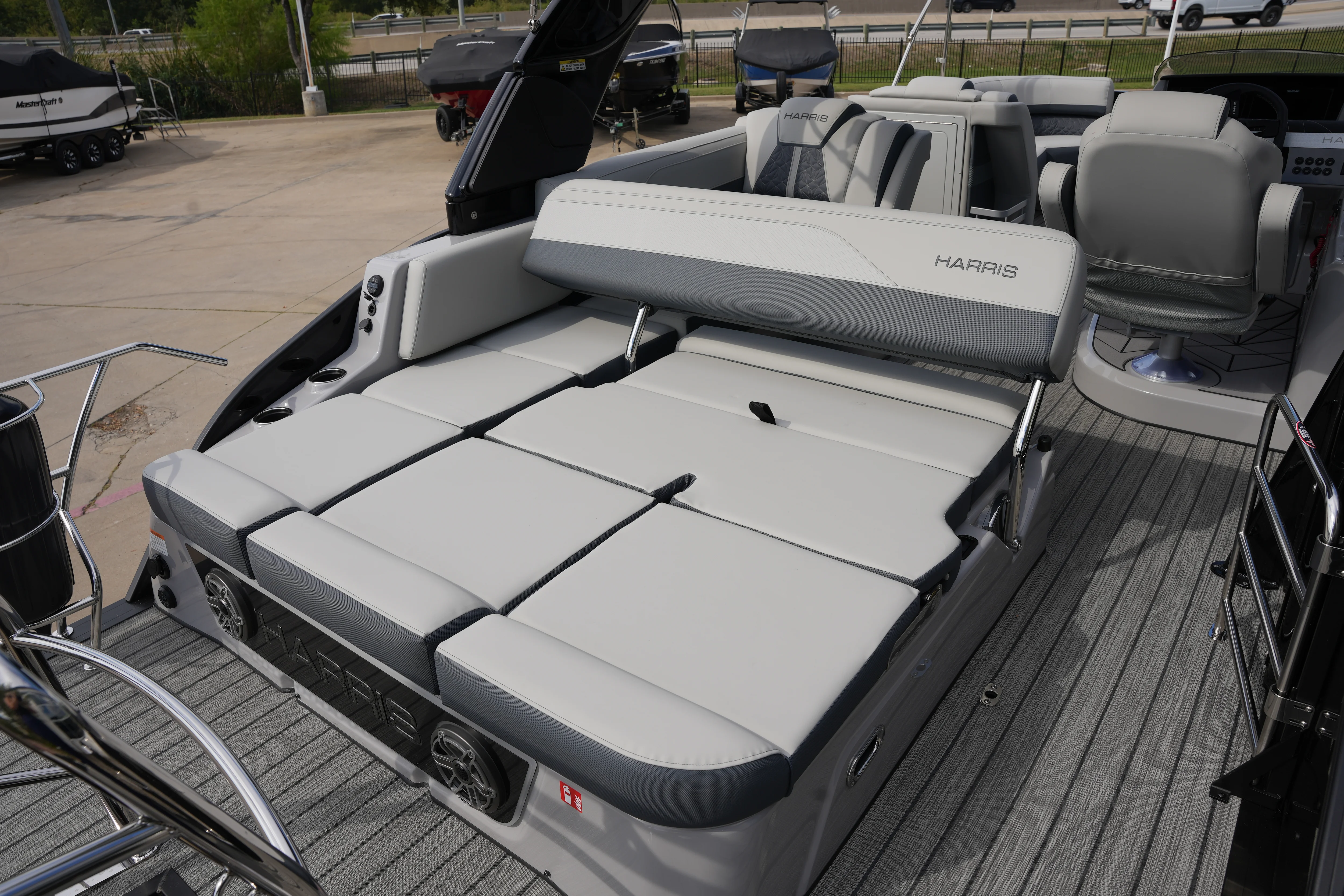 2026 Harris Grand Mariner 230 Image Thumbnail #14