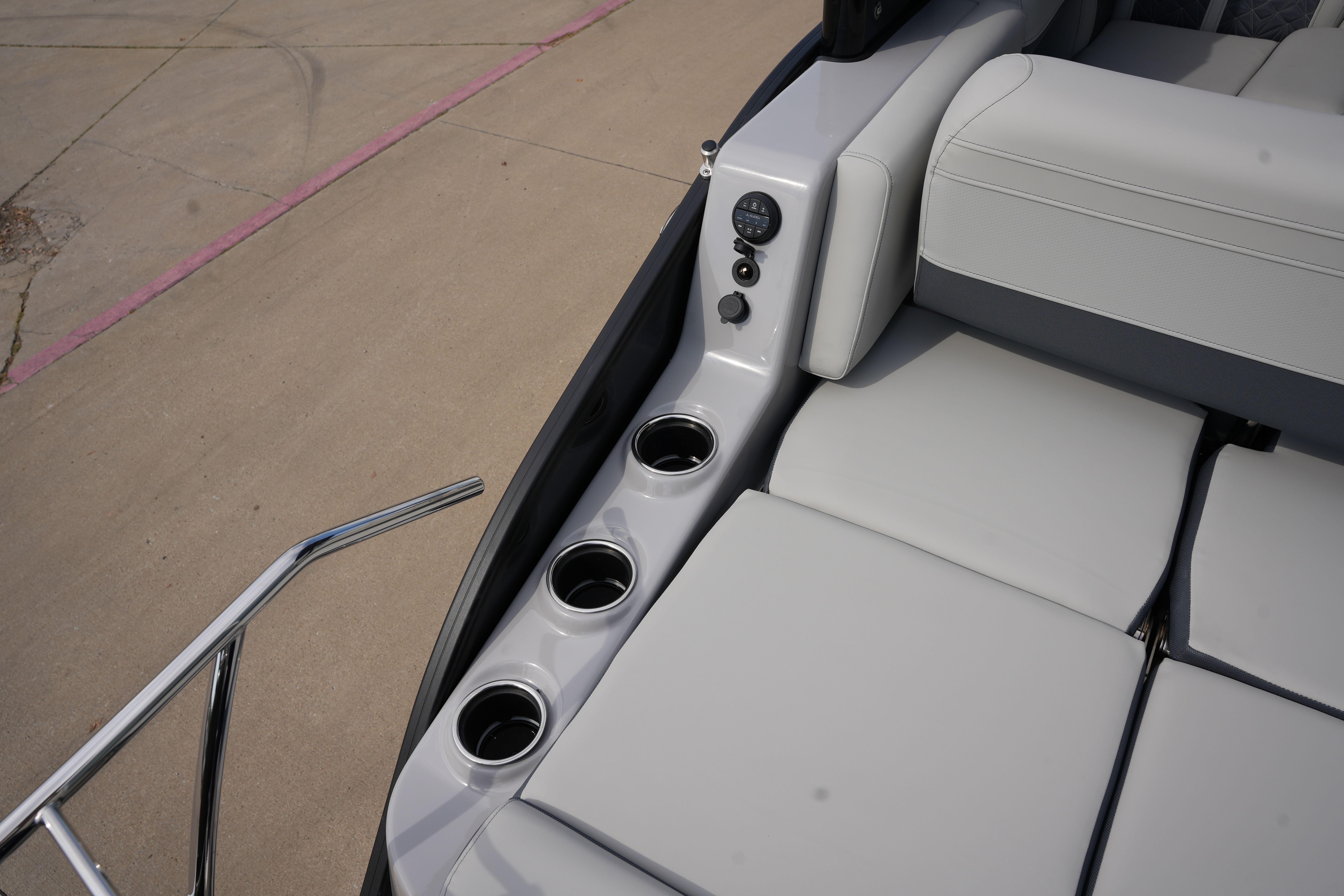 2026 Harris 230 Grand Mariner Image Thumbnail #12