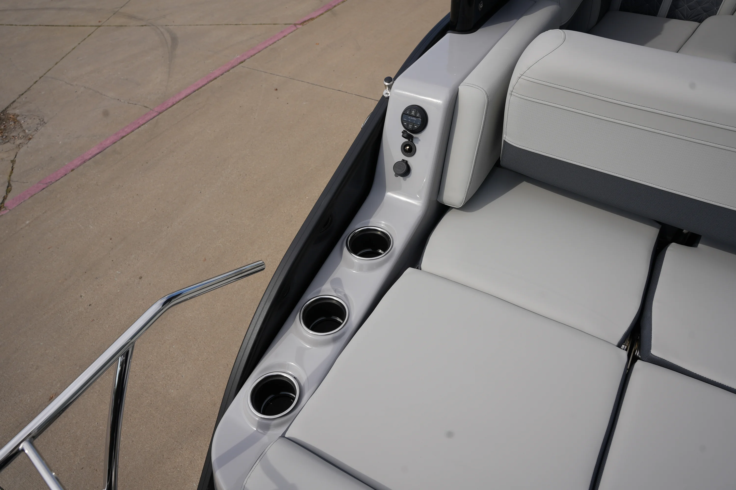 2026 Harris Grand Mariner 230 Image Thumbnail #12