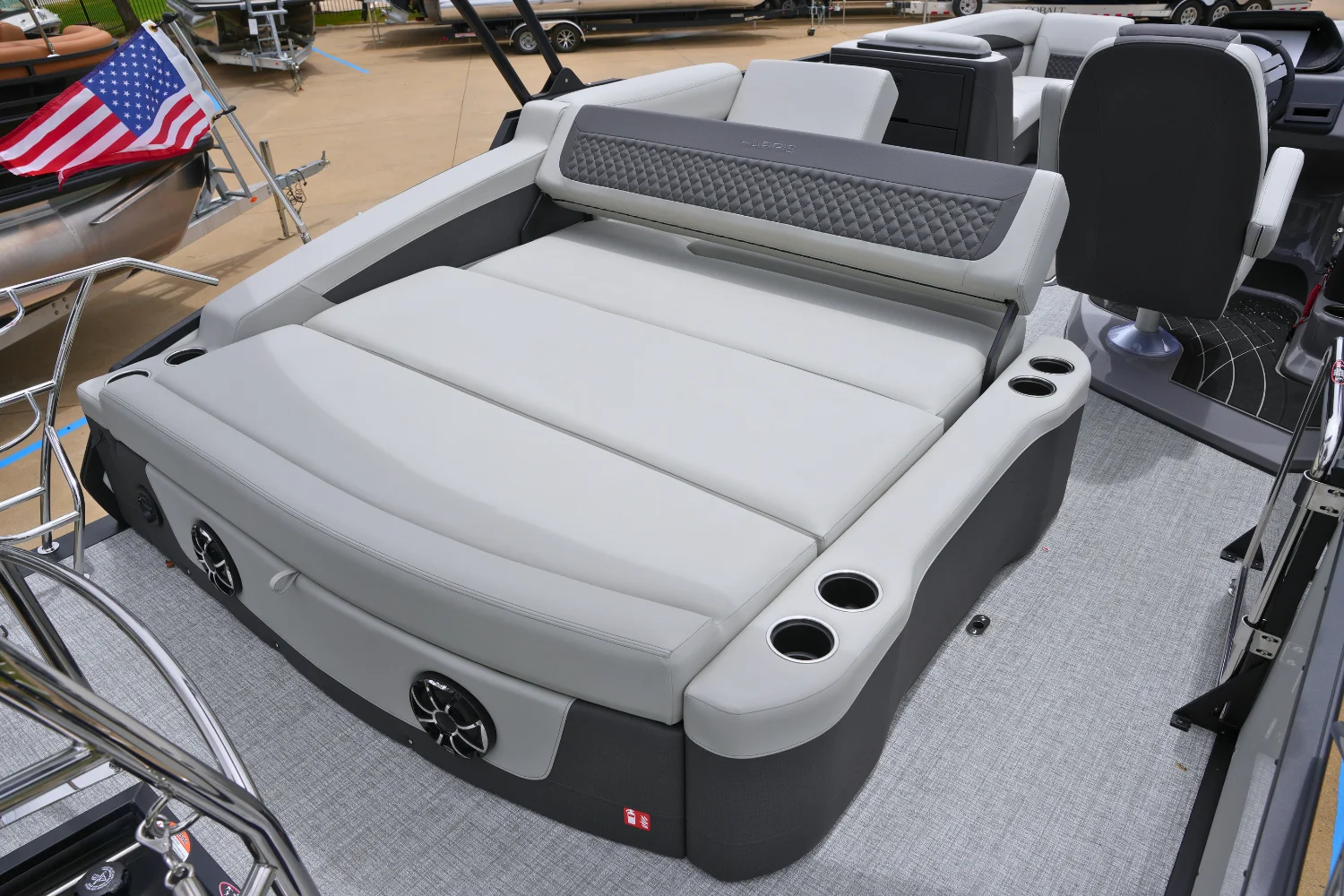 2027 Harris Sunliner 230 Image Thumbnail #14