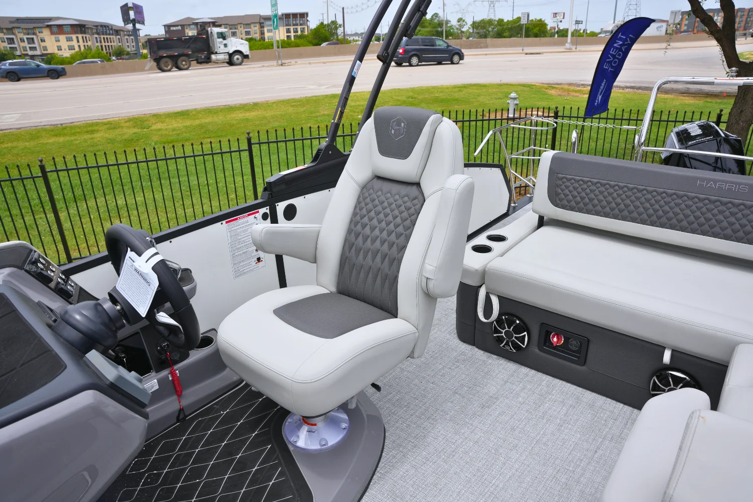 2027 Harris Sunliner 230 Image Thumbnail #19