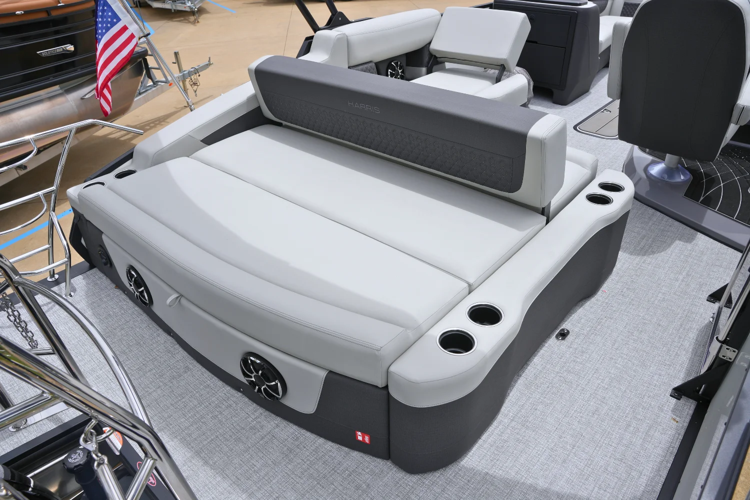 2027 Harris Sunliner 230 Image Thumbnail #11