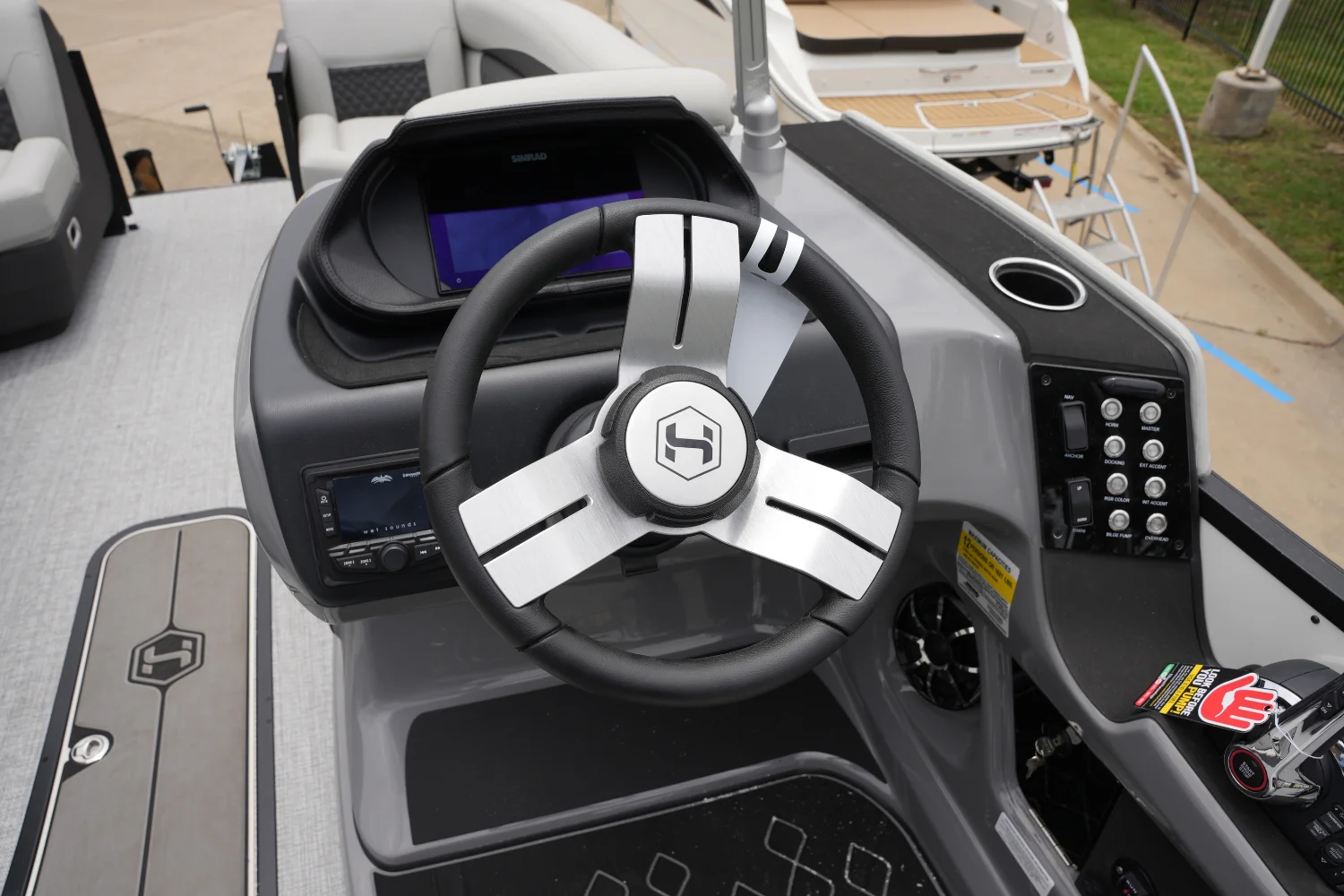 2027 Harris Sunliner 230 Image Thumbnail #24
