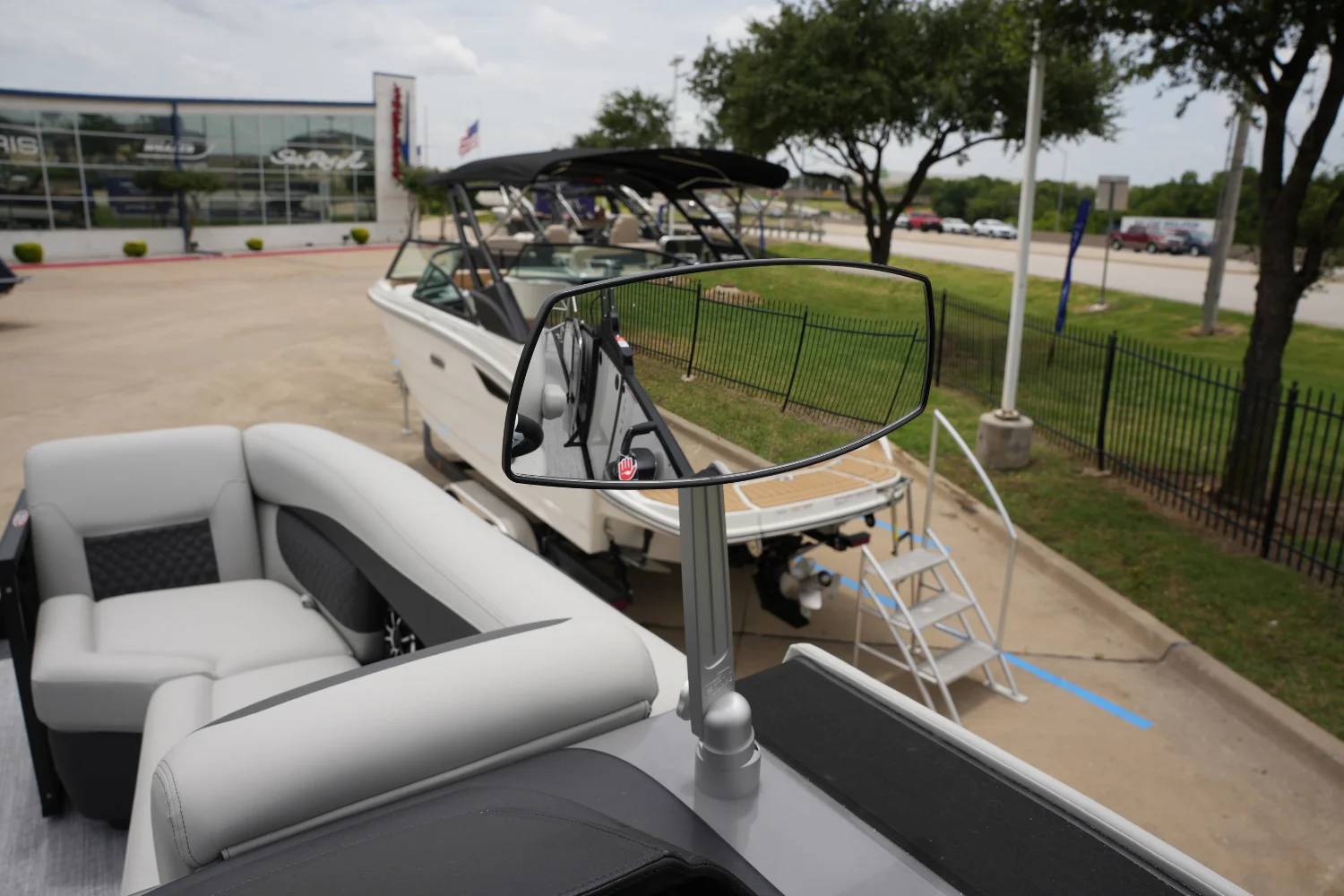 2027 Harris Sunliner 230 Image Thumbnail #27