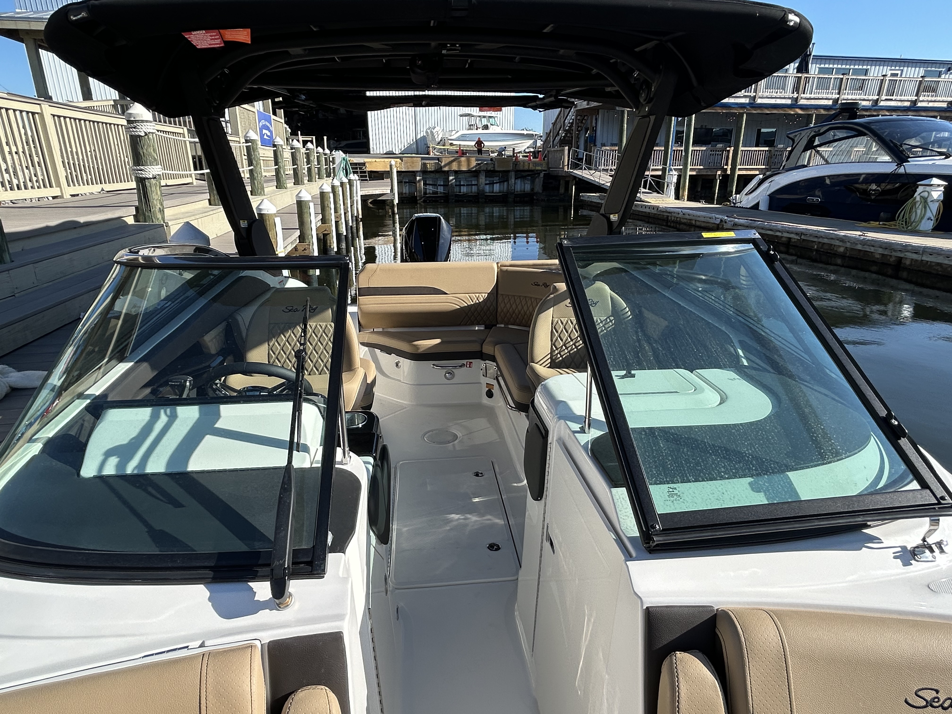 2026 Sea Ray SLX 260 Outboard Image Thumbnail #26