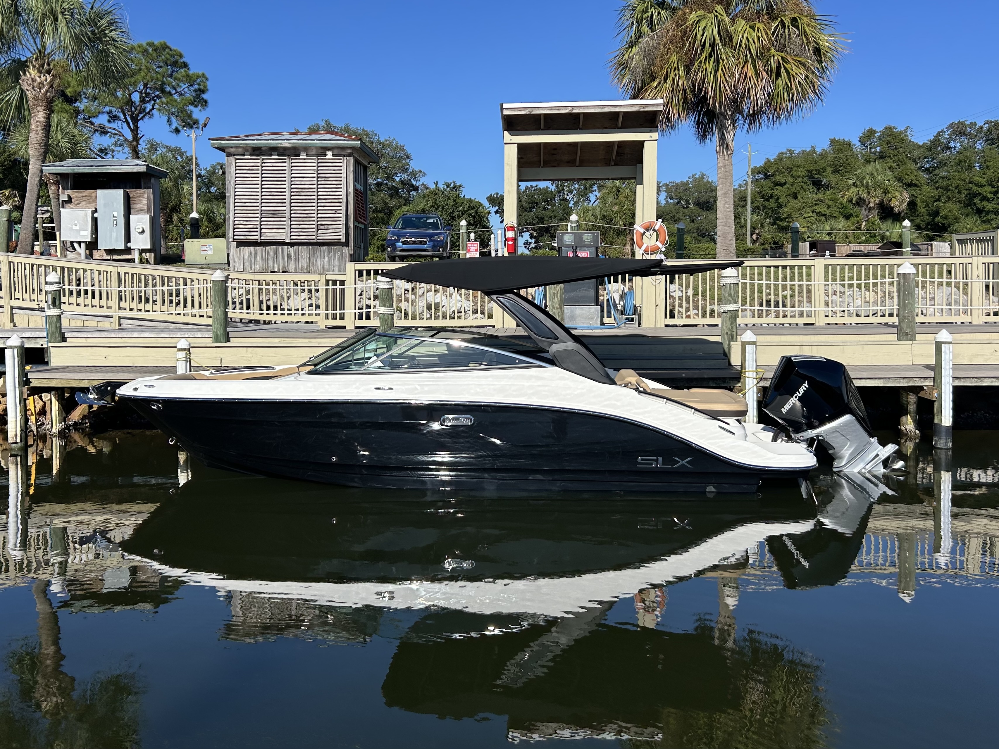 2026 Sea Ray SLX 260 Outboard Image Thumbnail #1