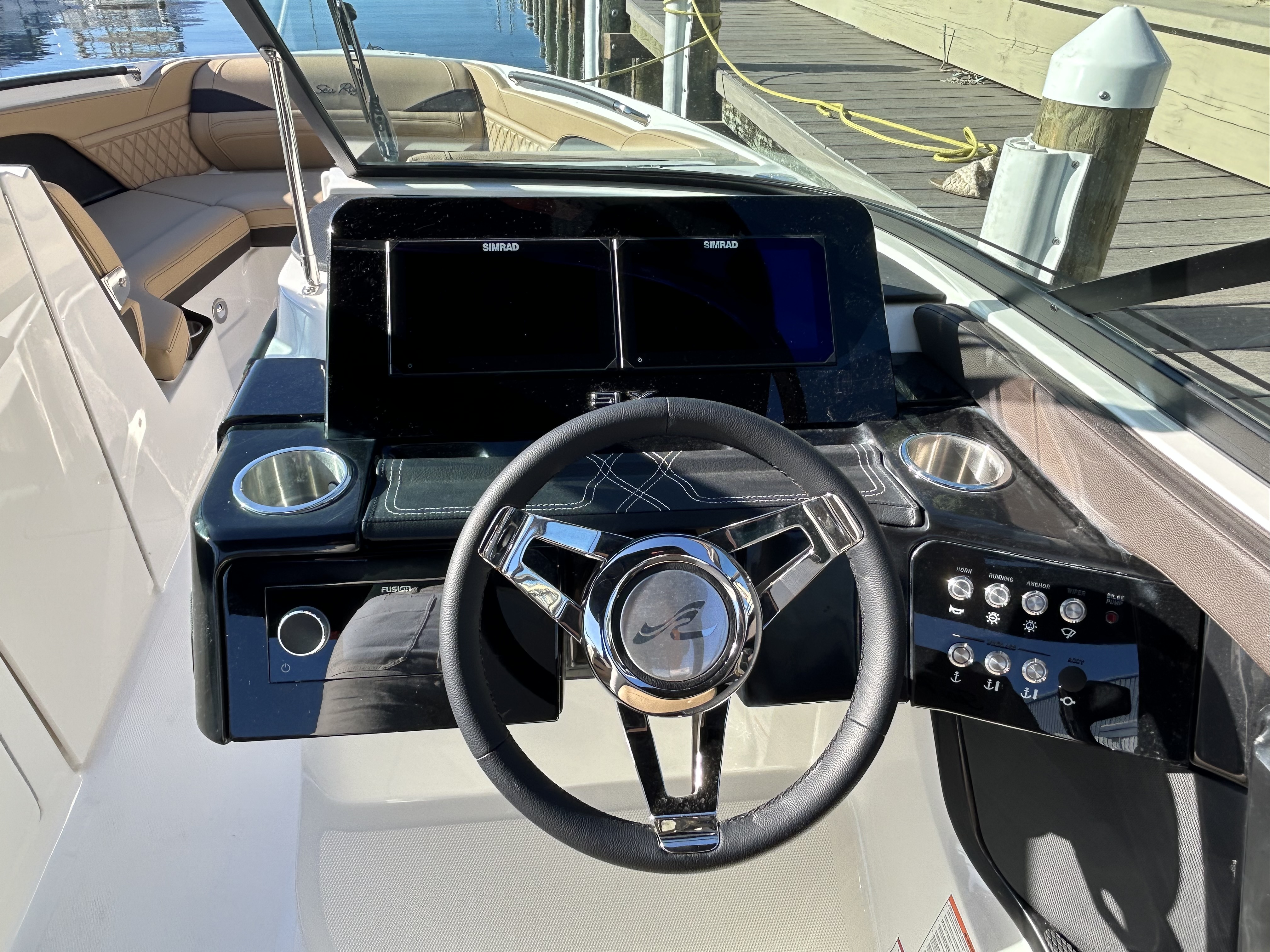 2026 Sea Ray SLX 260 Outboard Image Thumbnail #16