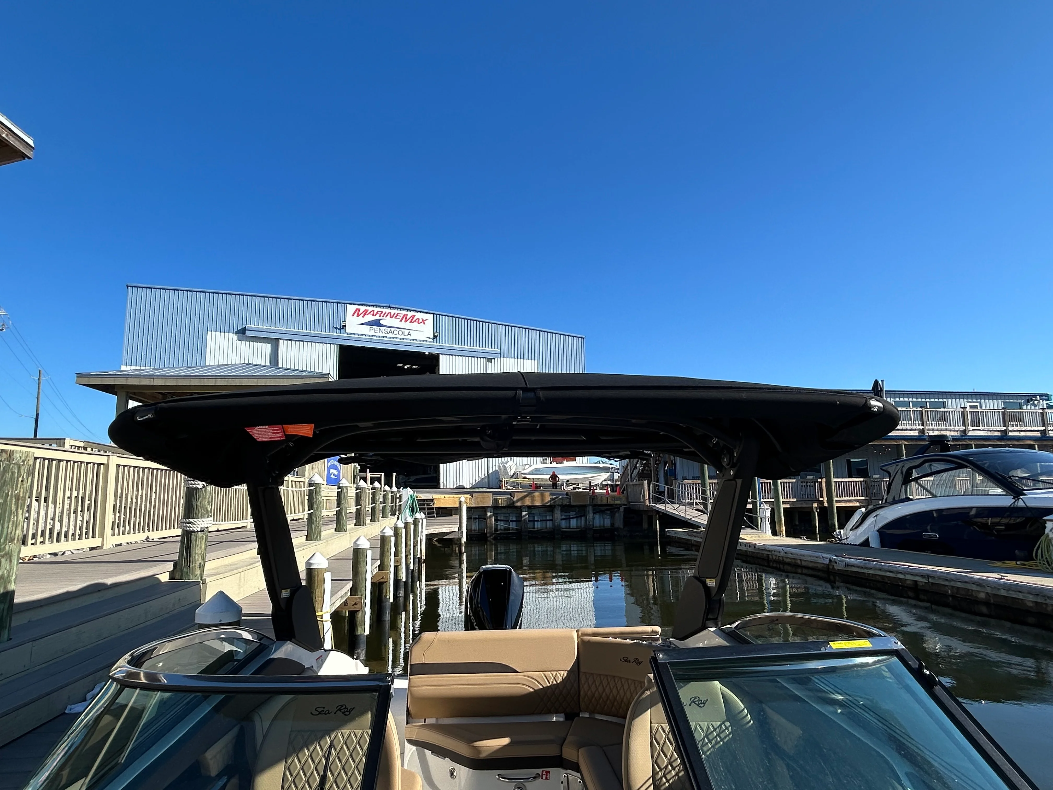 2026 Sea Ray SLX 260 Outboard Image Thumbnail #25